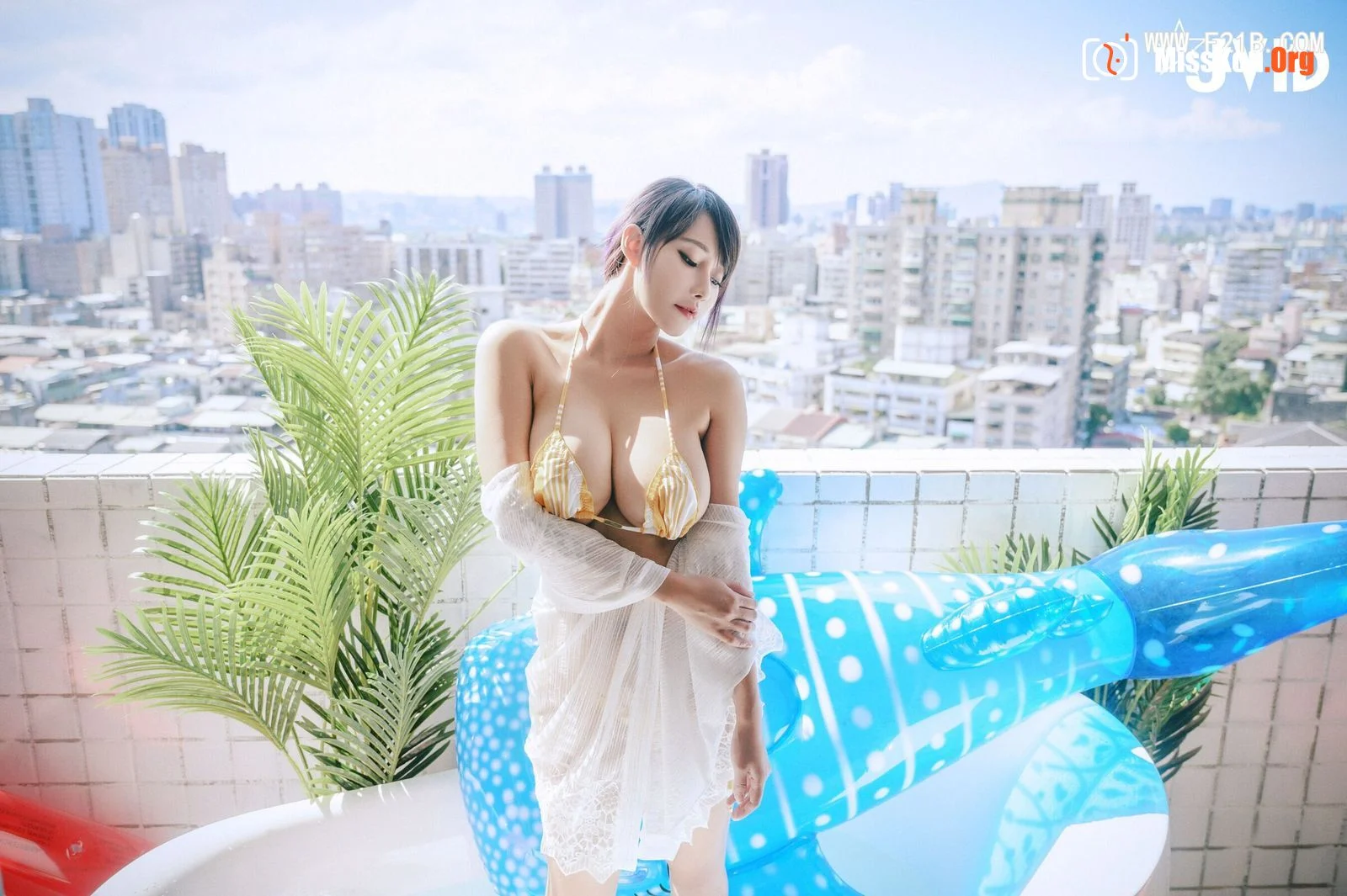 Lele: The strongest, most beautiful and most photogenic this summer - Photo 3