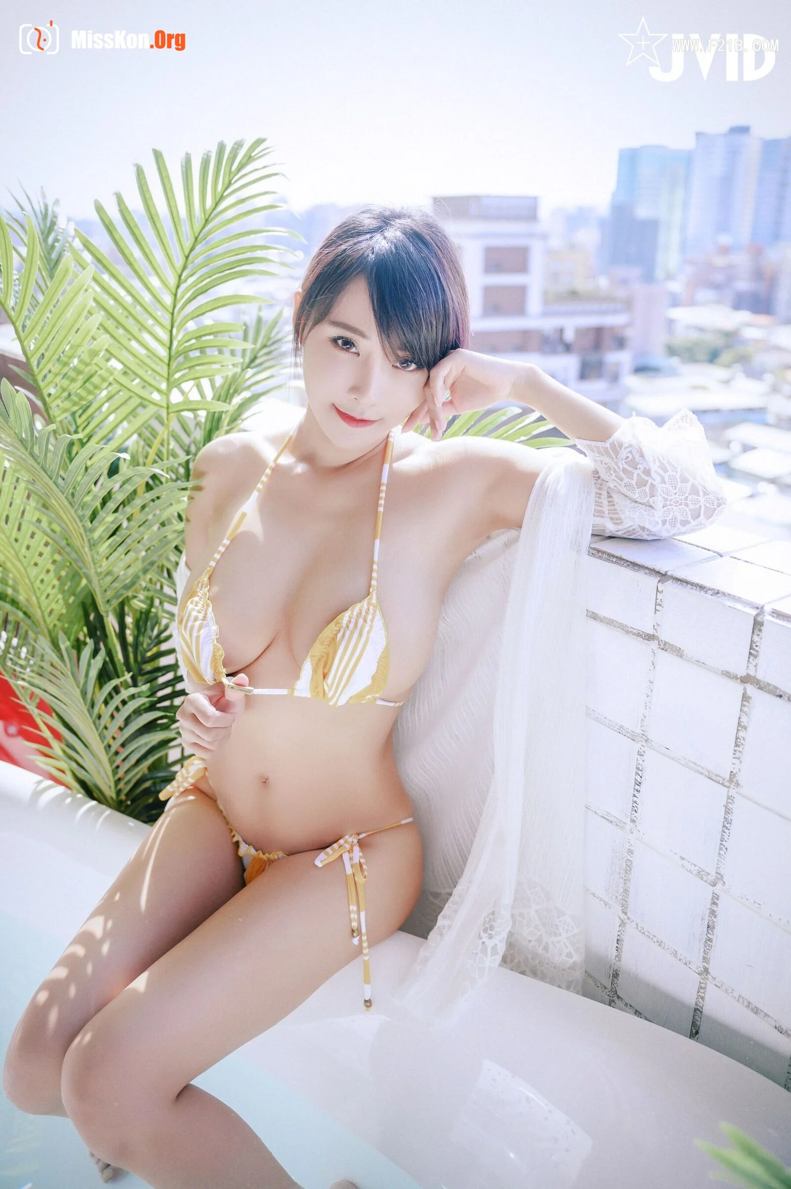 Lele: The strongest, most beautiful and most photogenic this summer - Photo 6