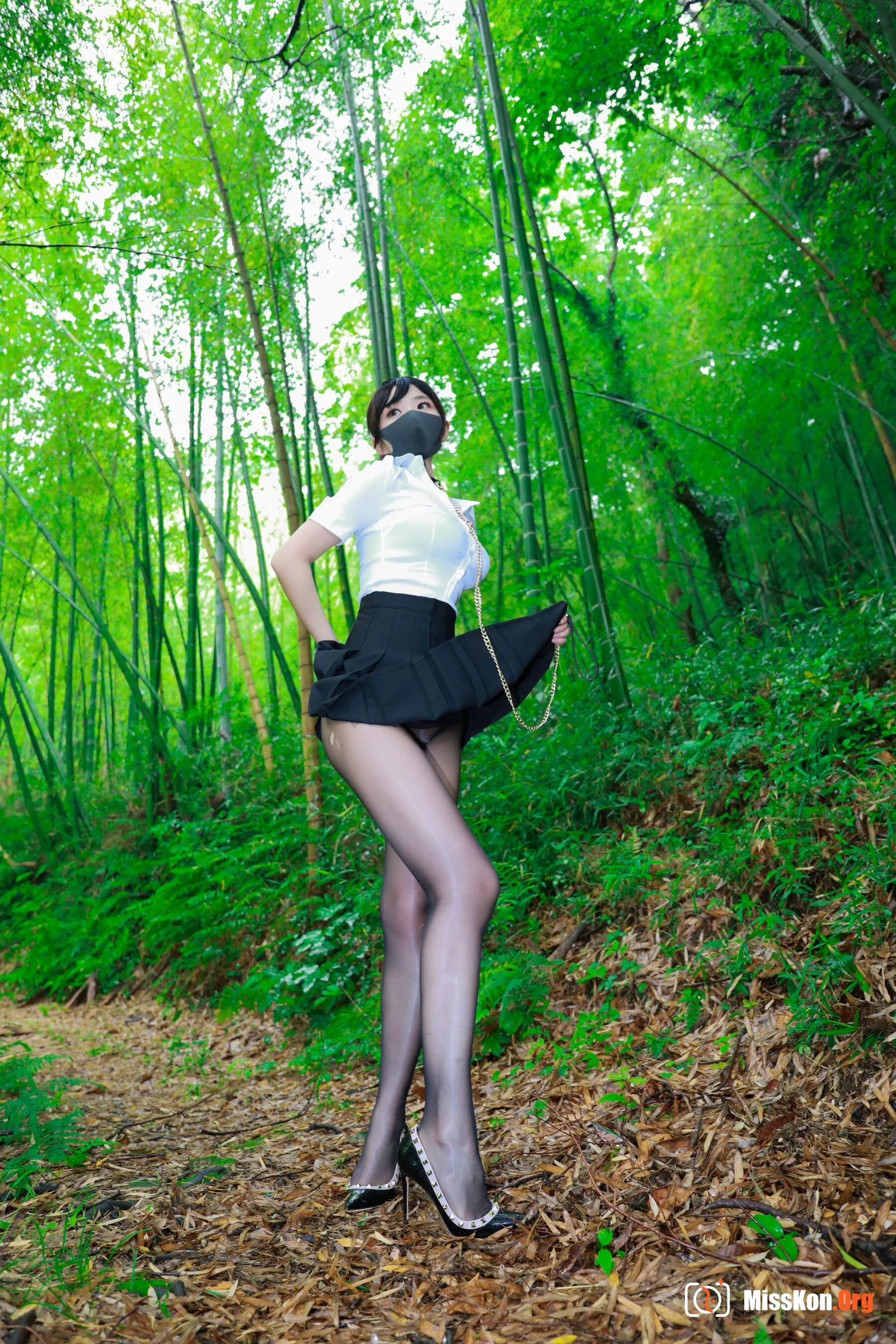 Li Jia: Black pleated skirt forest - Photo 10