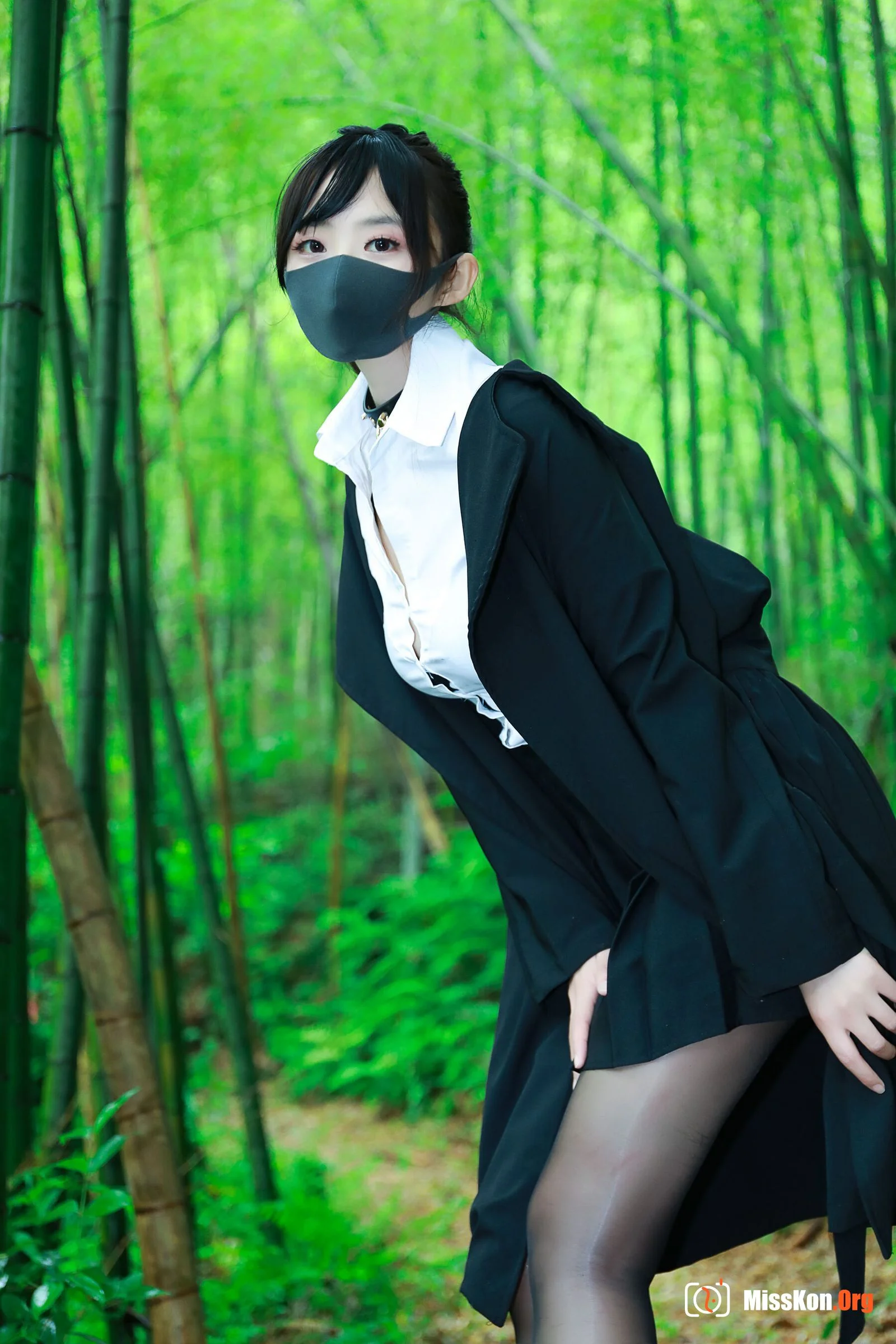 Li Jia: Black pleated skirt forest - Photo 2