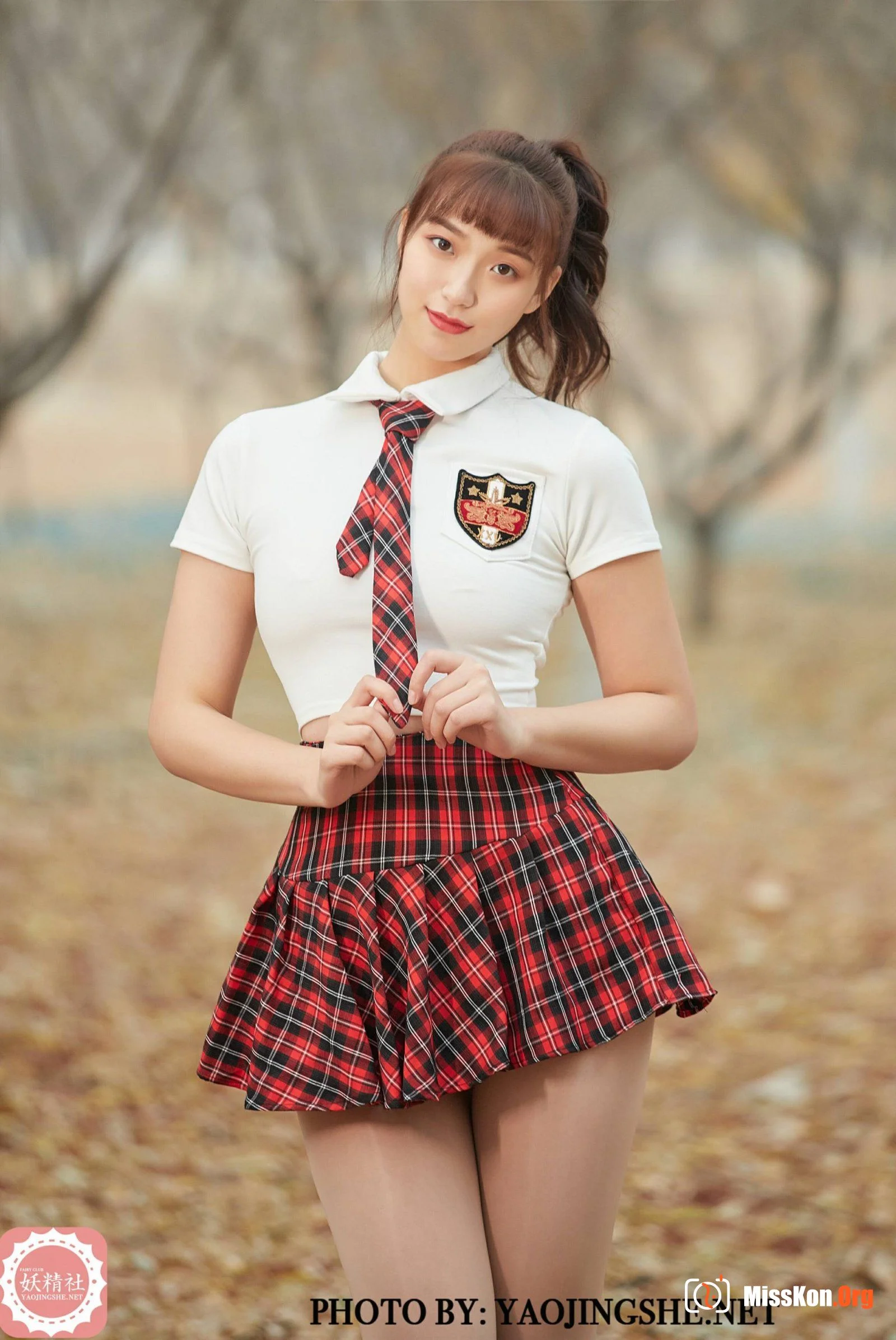 Li Jiaer: Holiday (T2125) - Photo 7