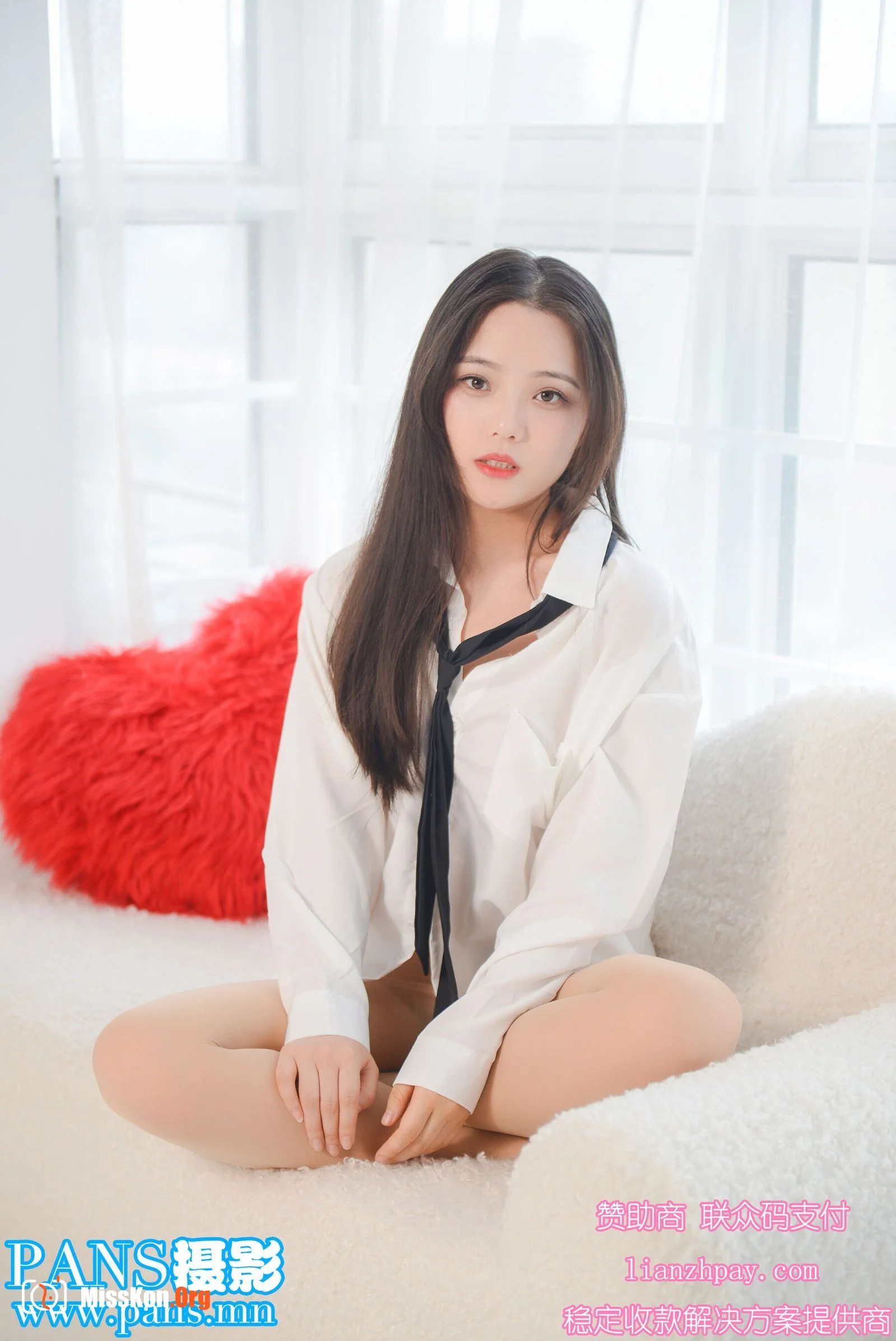 Li Mo - Photo 2