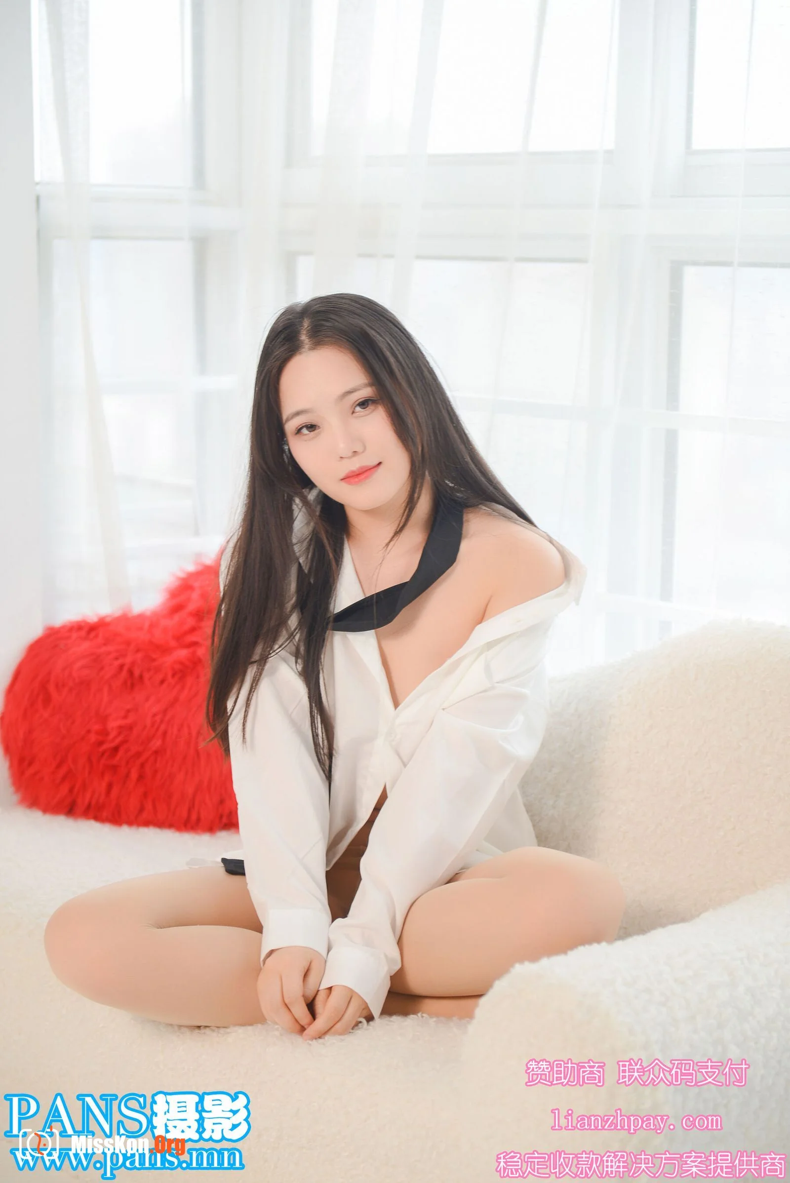 Li Mo - Photo 24