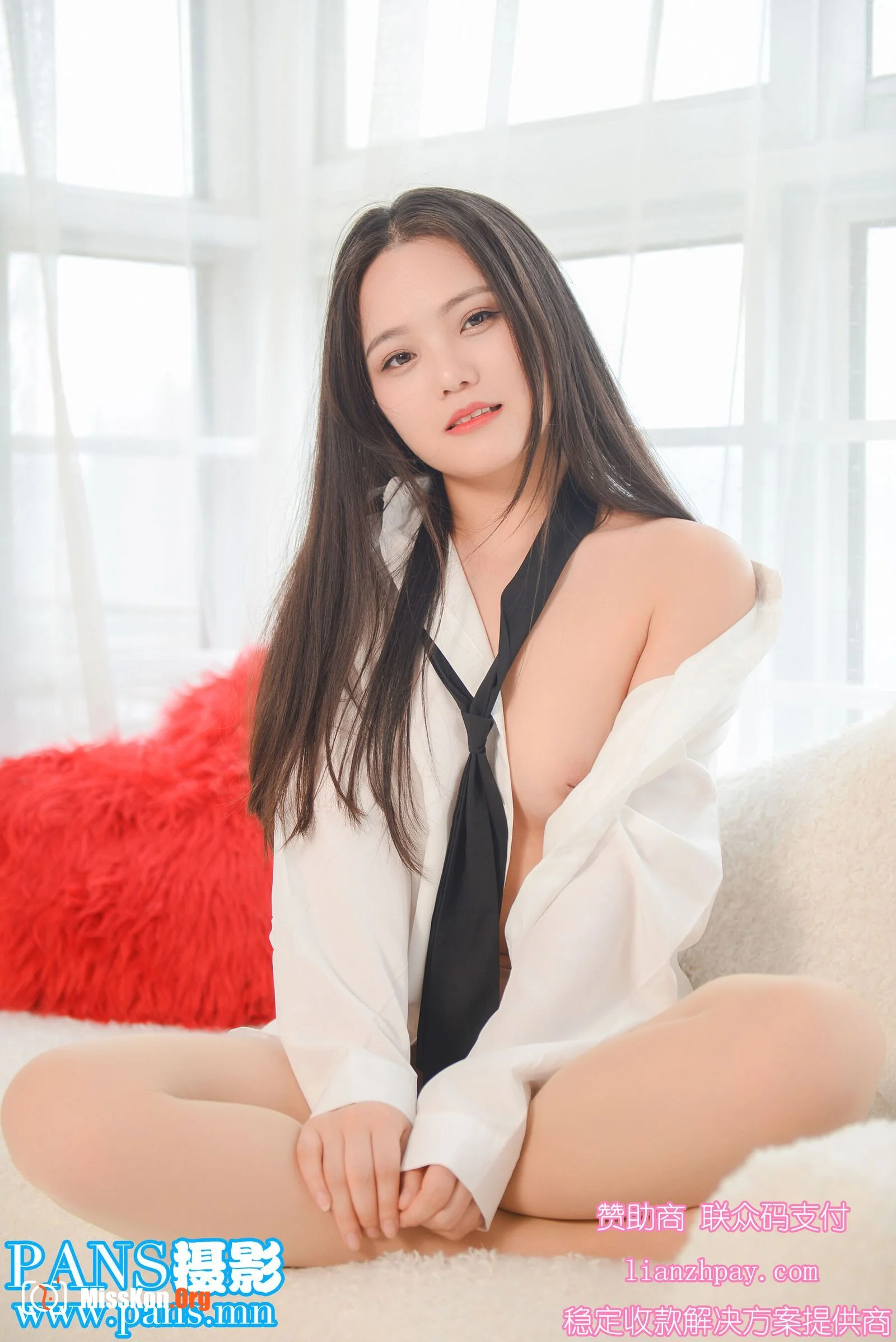 Li Mo - Photo 30