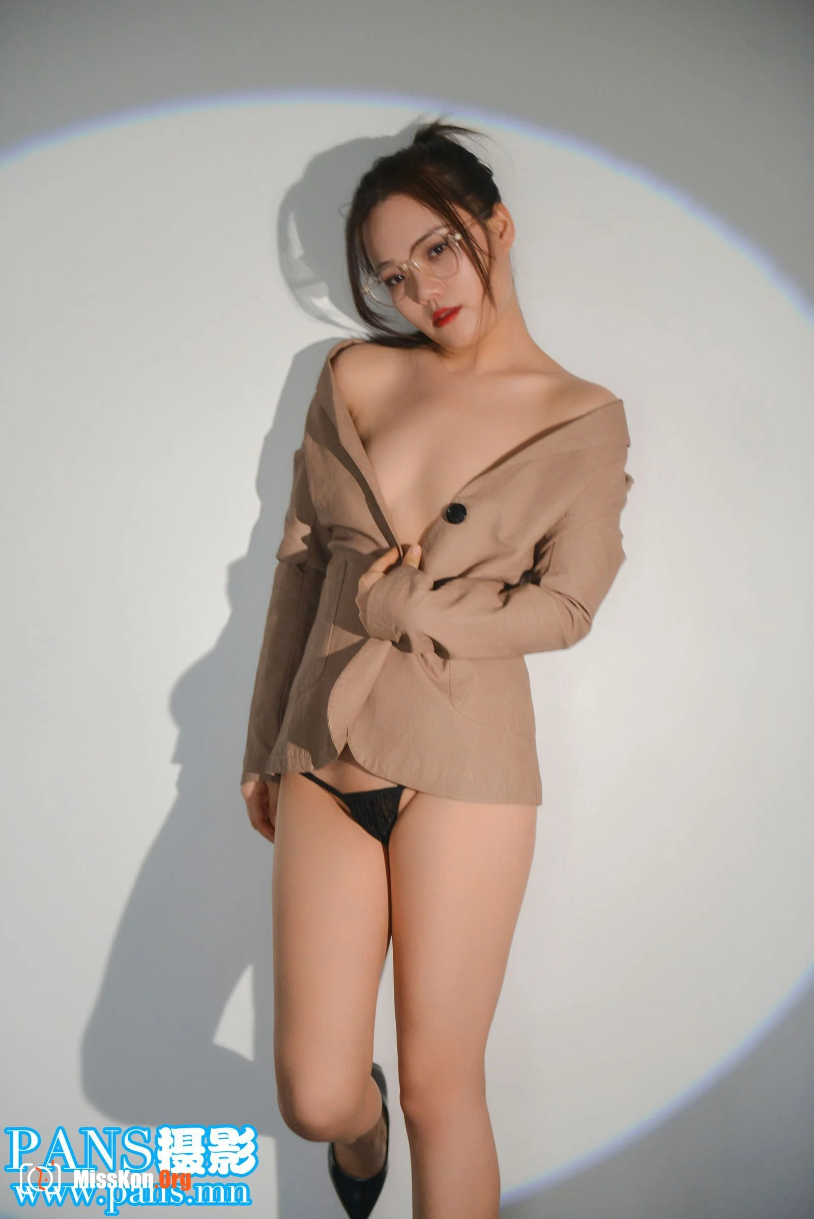 Li Mo - Photo 24