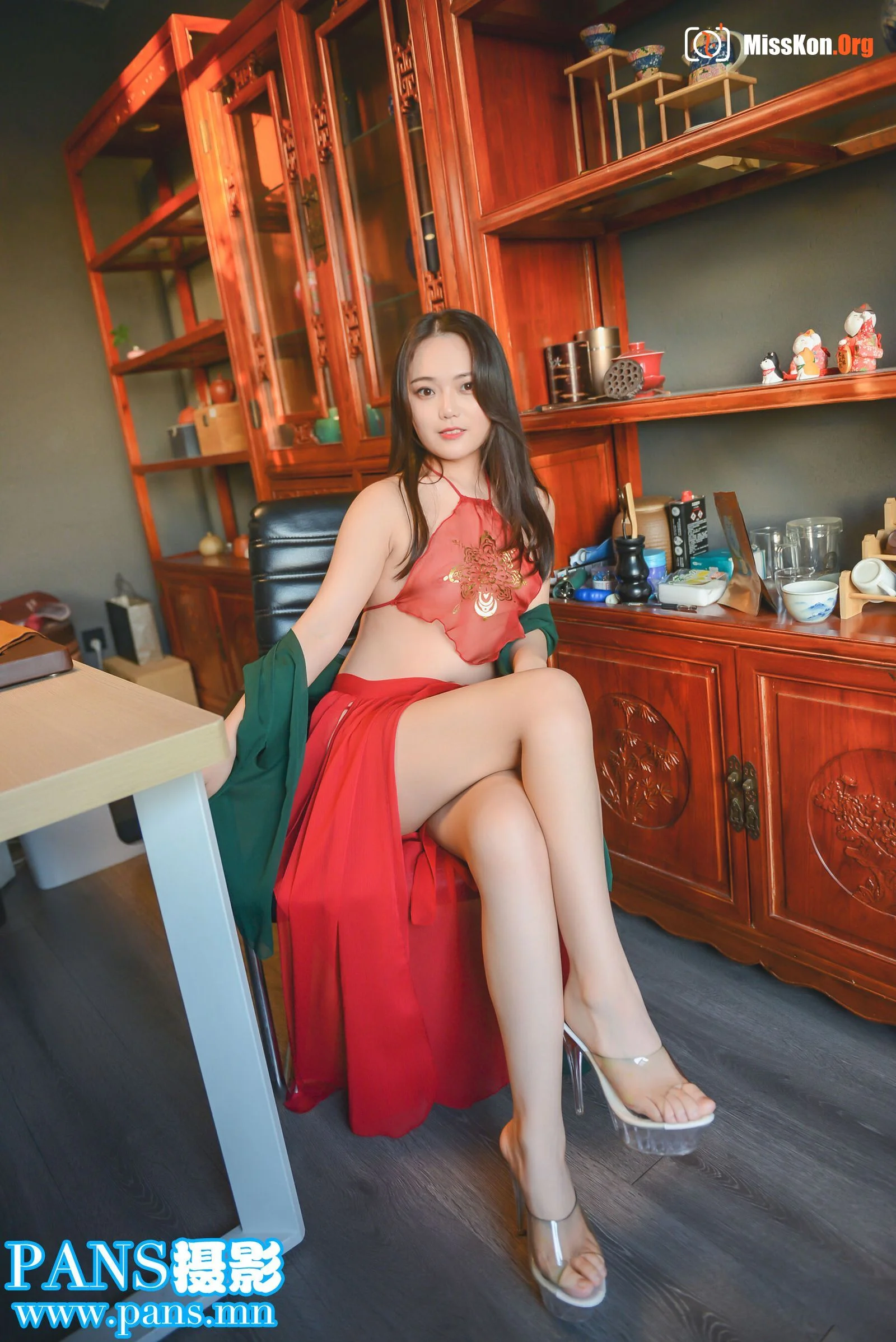Li Mo - Photo 2