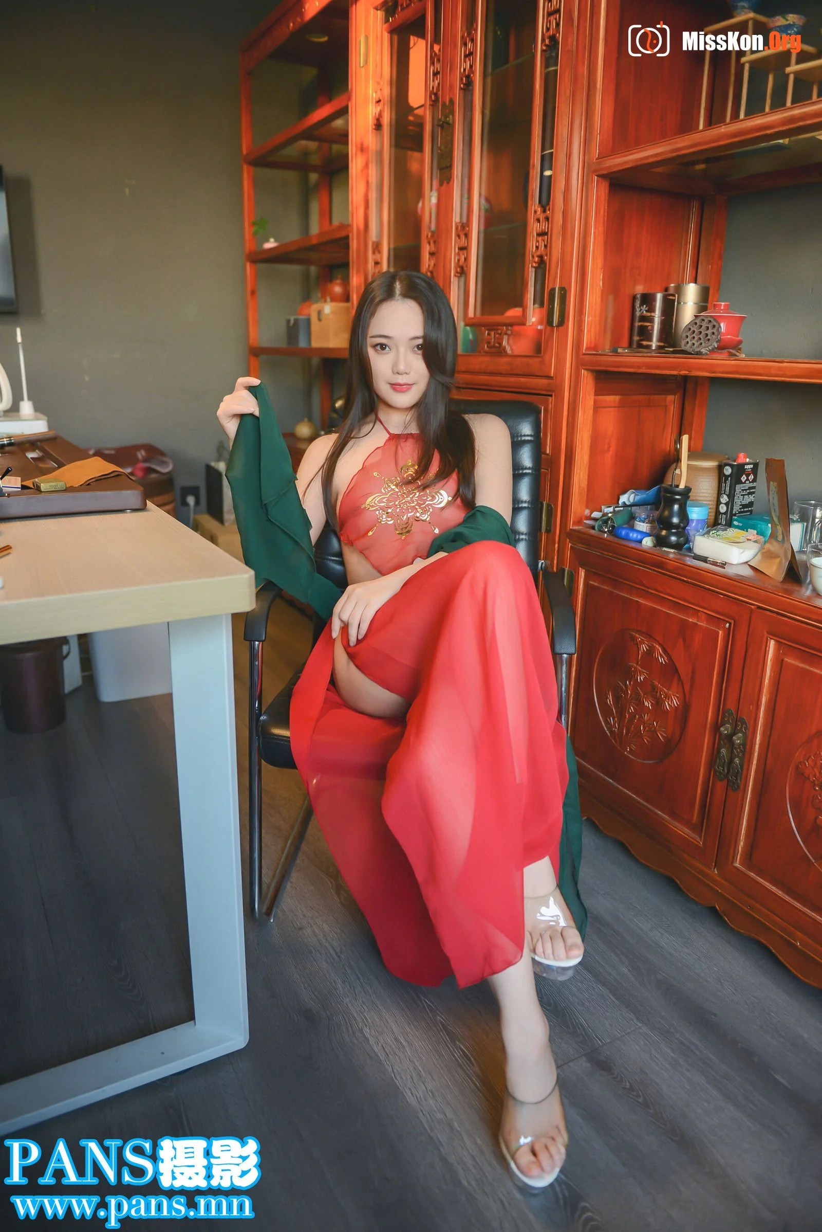 Li Mo - Photo 4