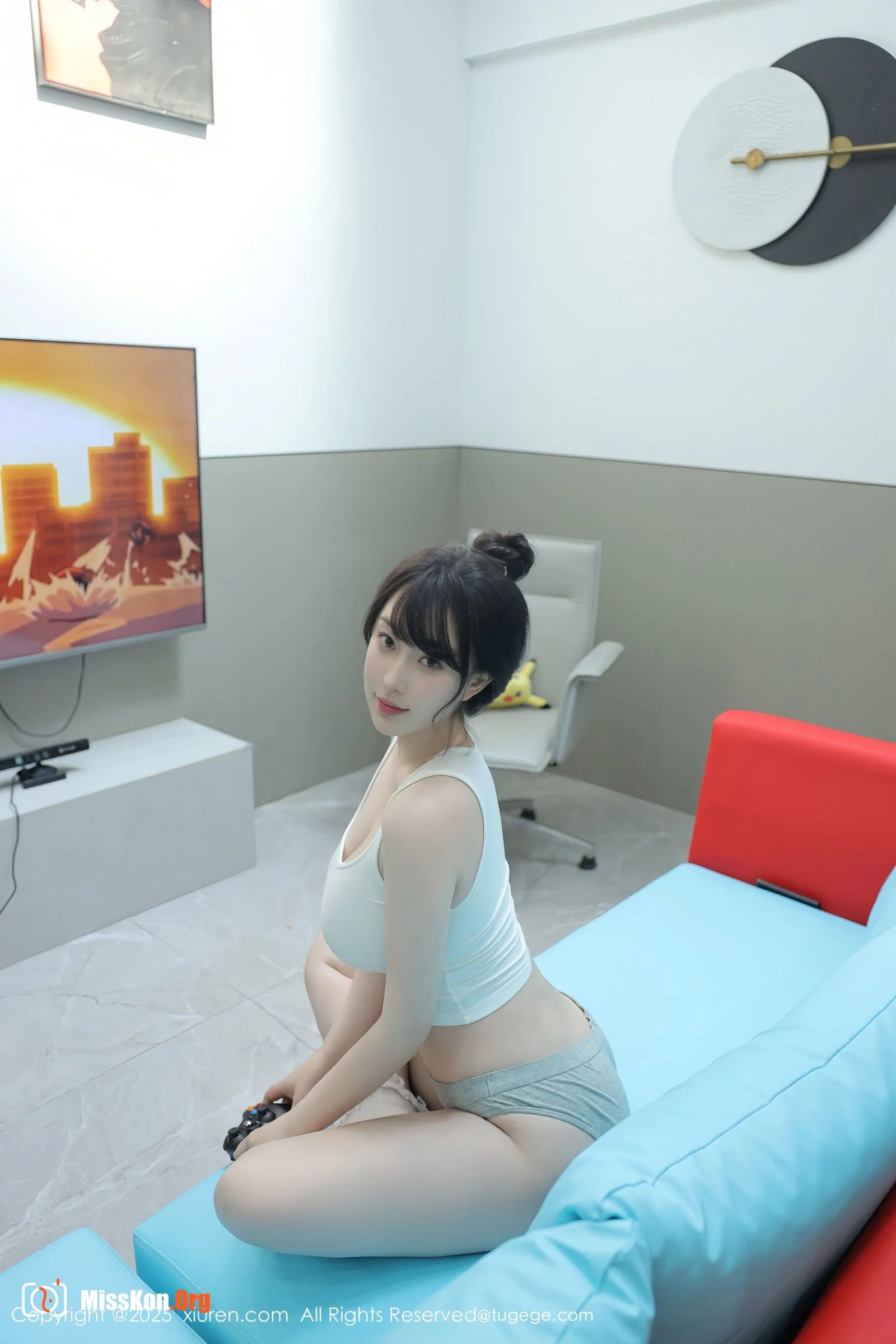 Li Qinenlrene - Photo 6