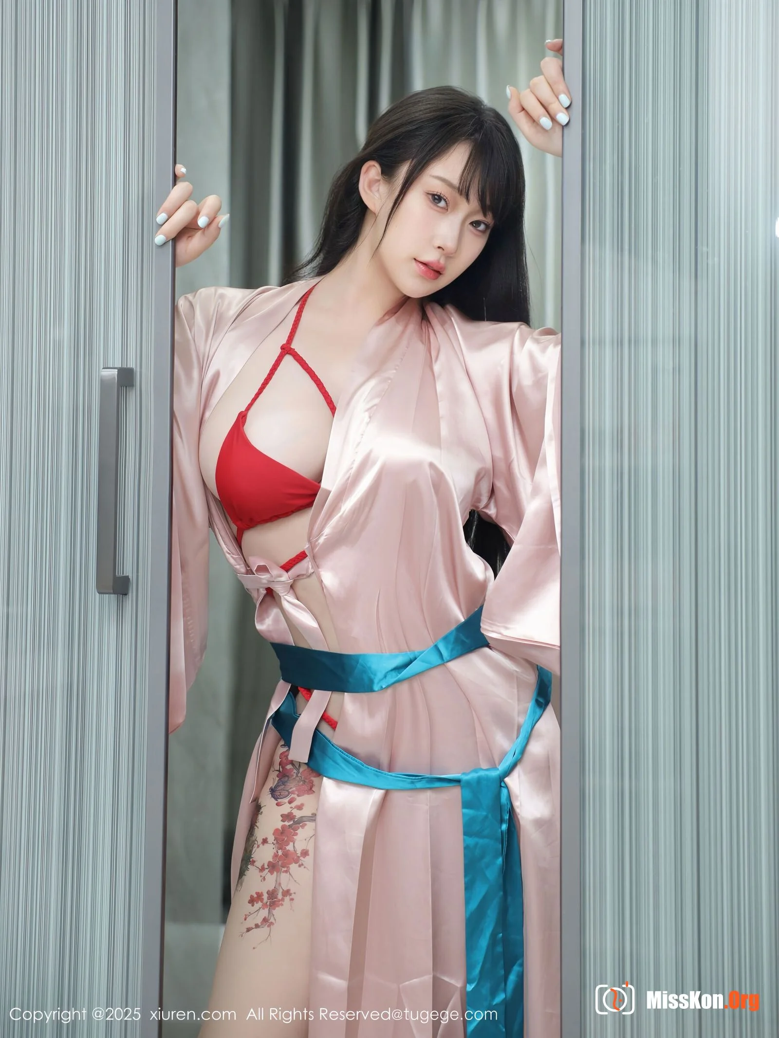 Li Qinenlrene - Photo 16