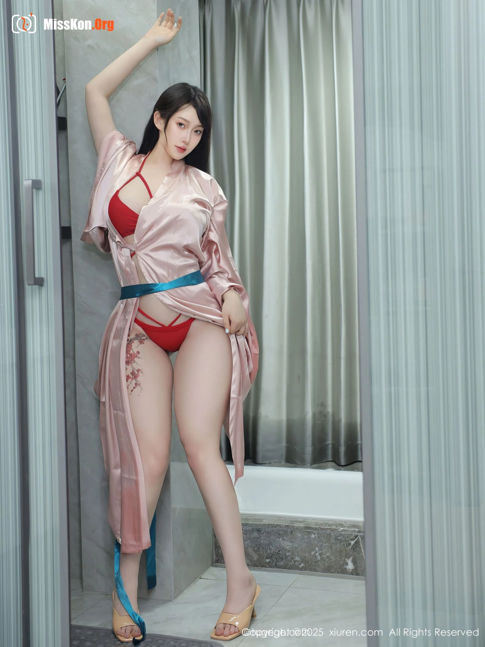 Li Qinenlrene - Photo 20