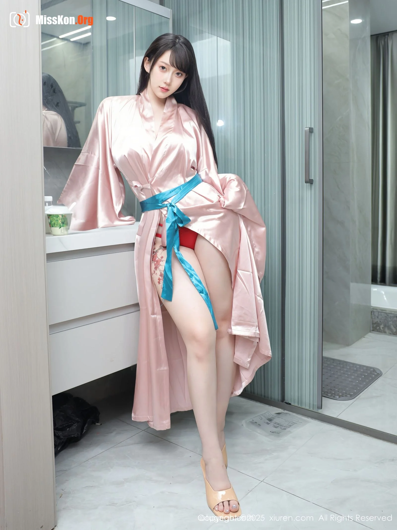 Li Qinenlrene - Photo 5