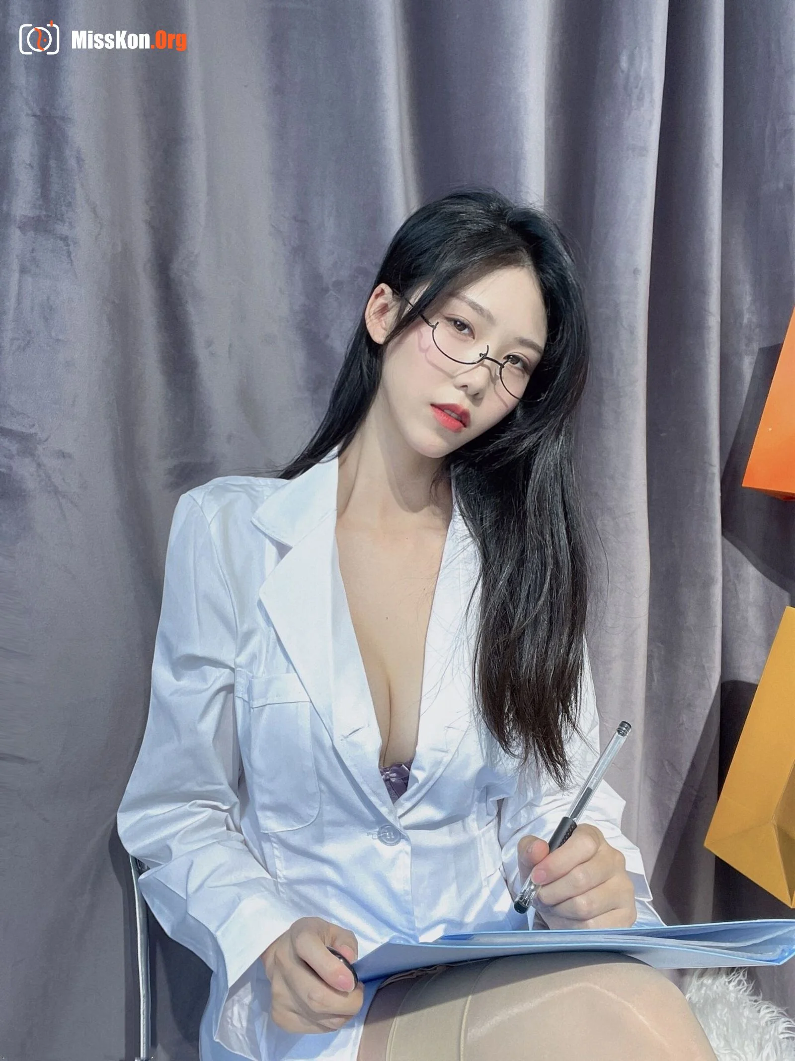 Li Shi's "Special Treatment" - Photo 6