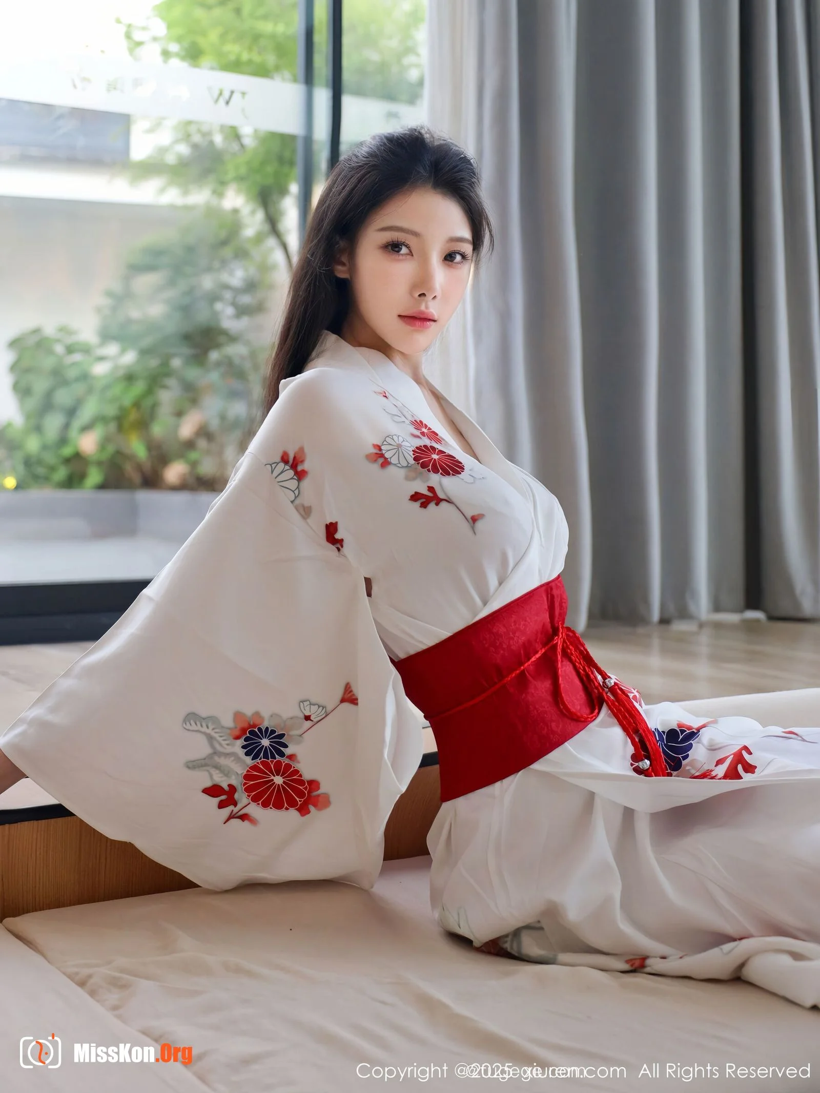 Li Shuanger - Photo 4