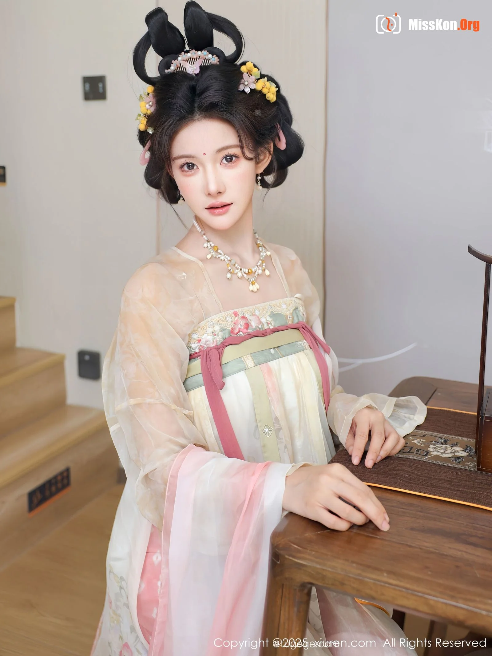 Li Shuanger - Photo 11