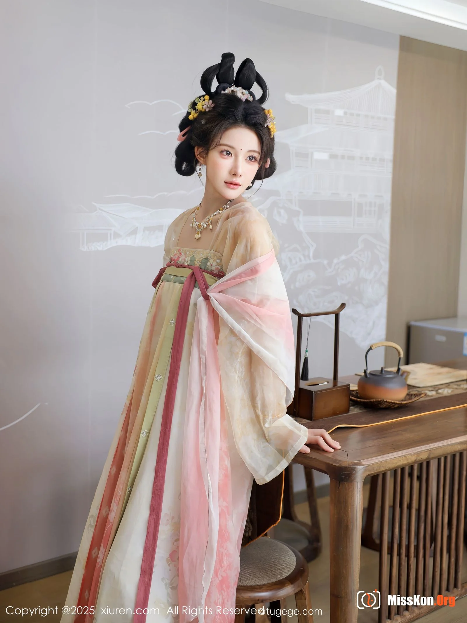 Li Shuanger - Photo 13
