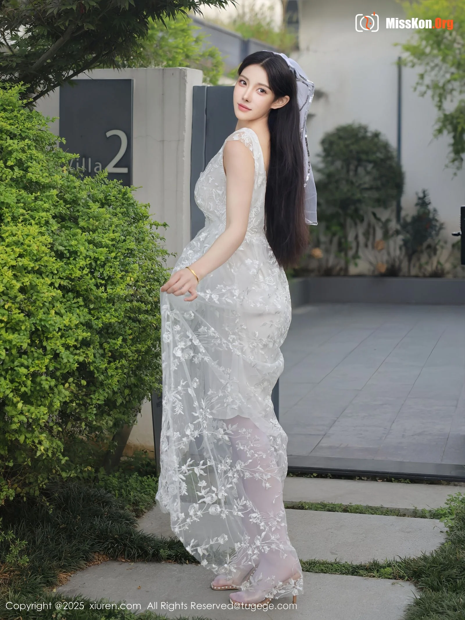 Li Shuanger - Photo 36