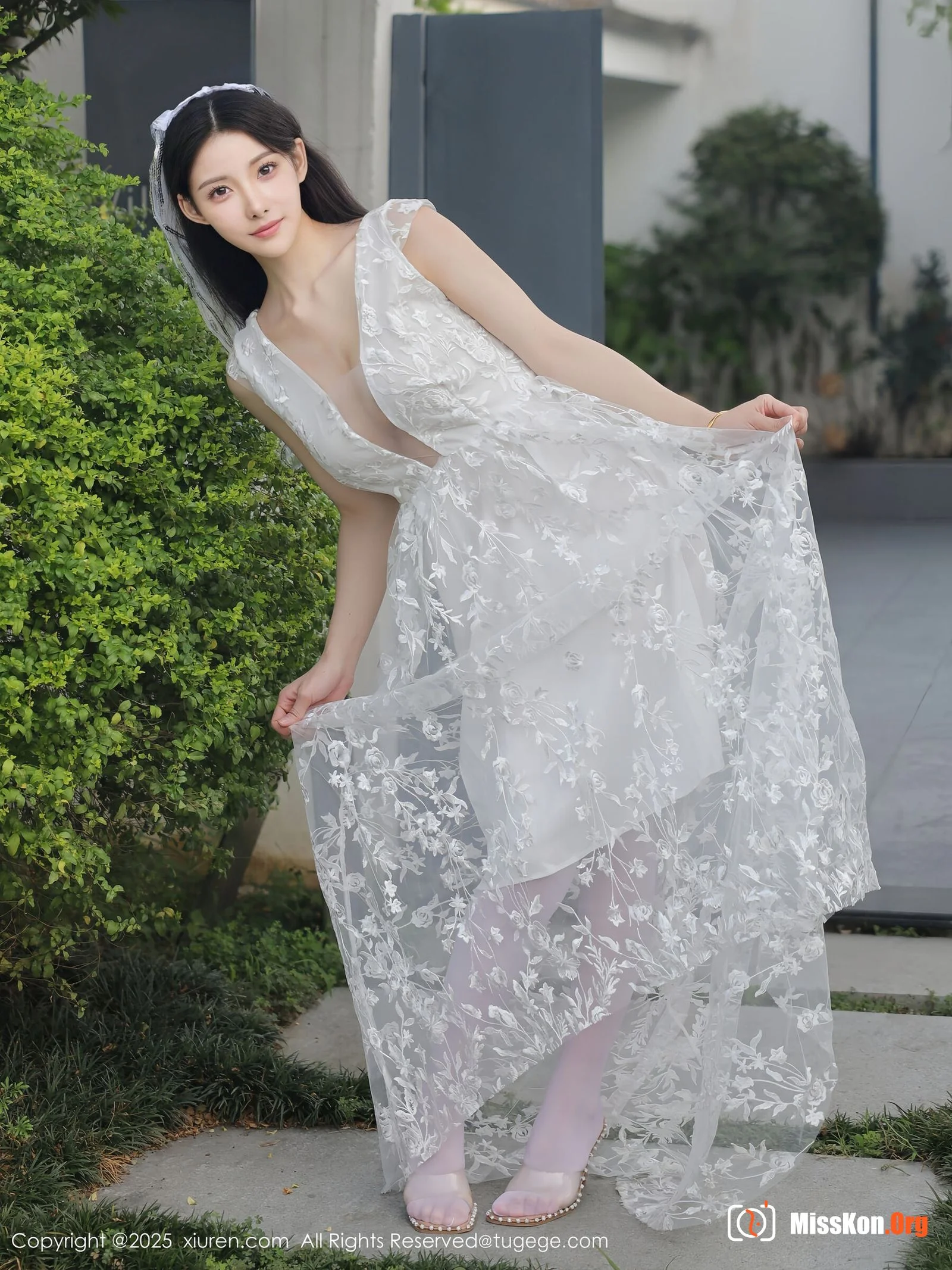 Li Shuanger - Photo 38