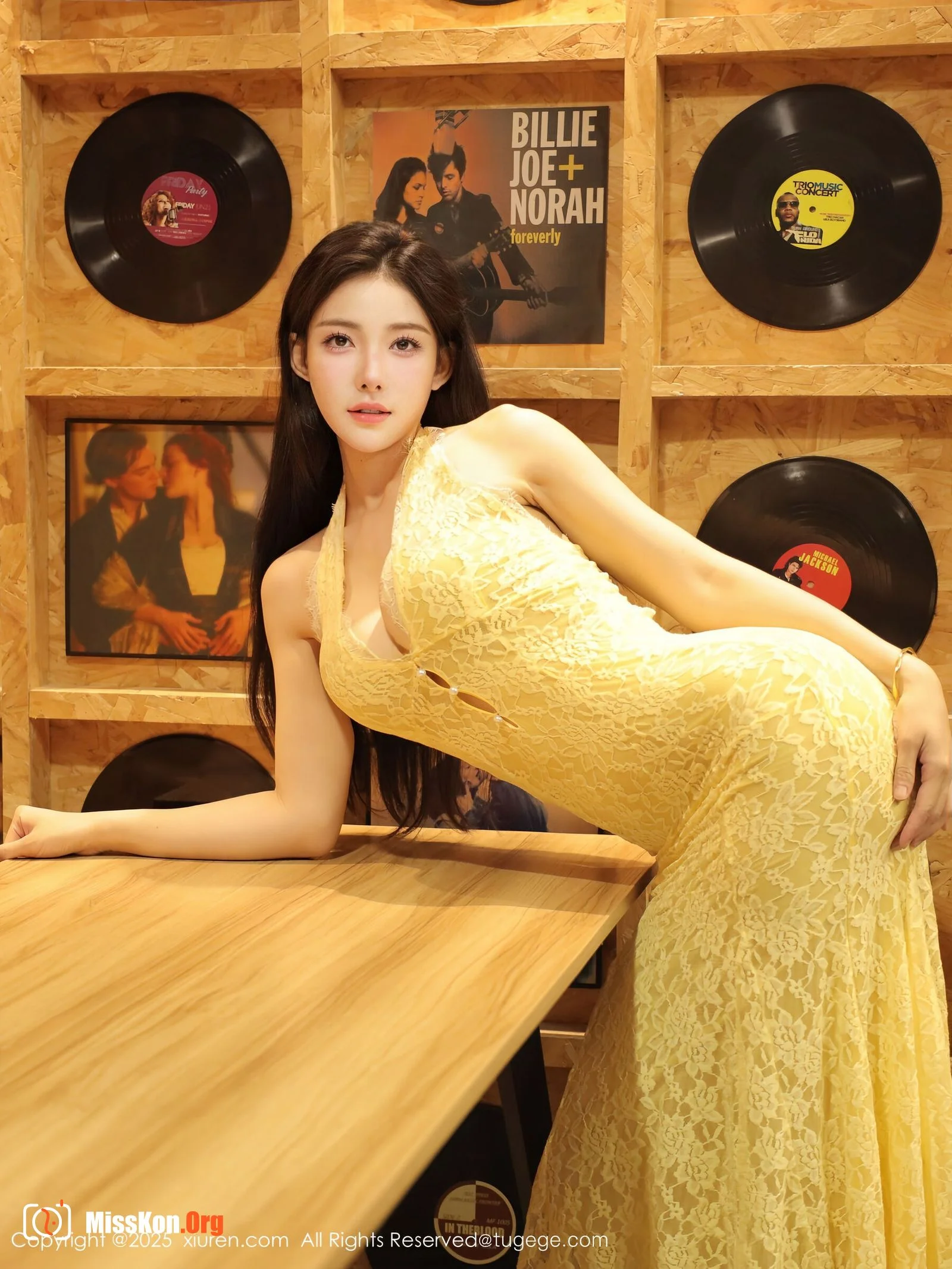 Li Shuanger - Photo 10