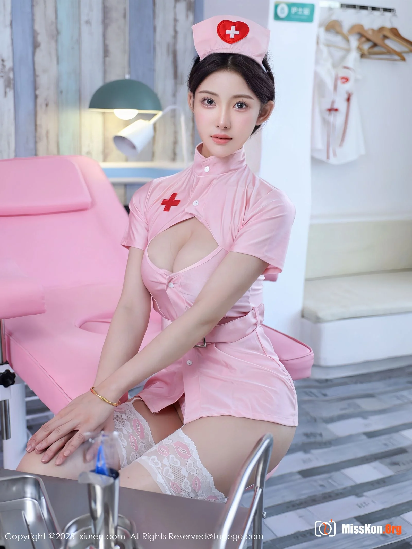 Li Shuanger - Photo 29