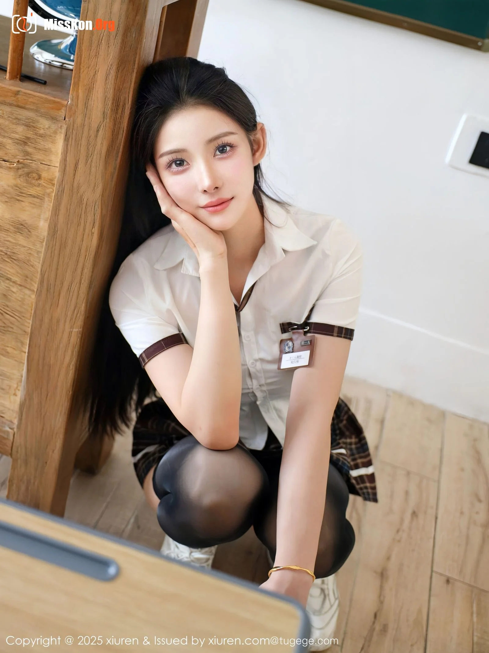 Li Shuanger - Photo 28