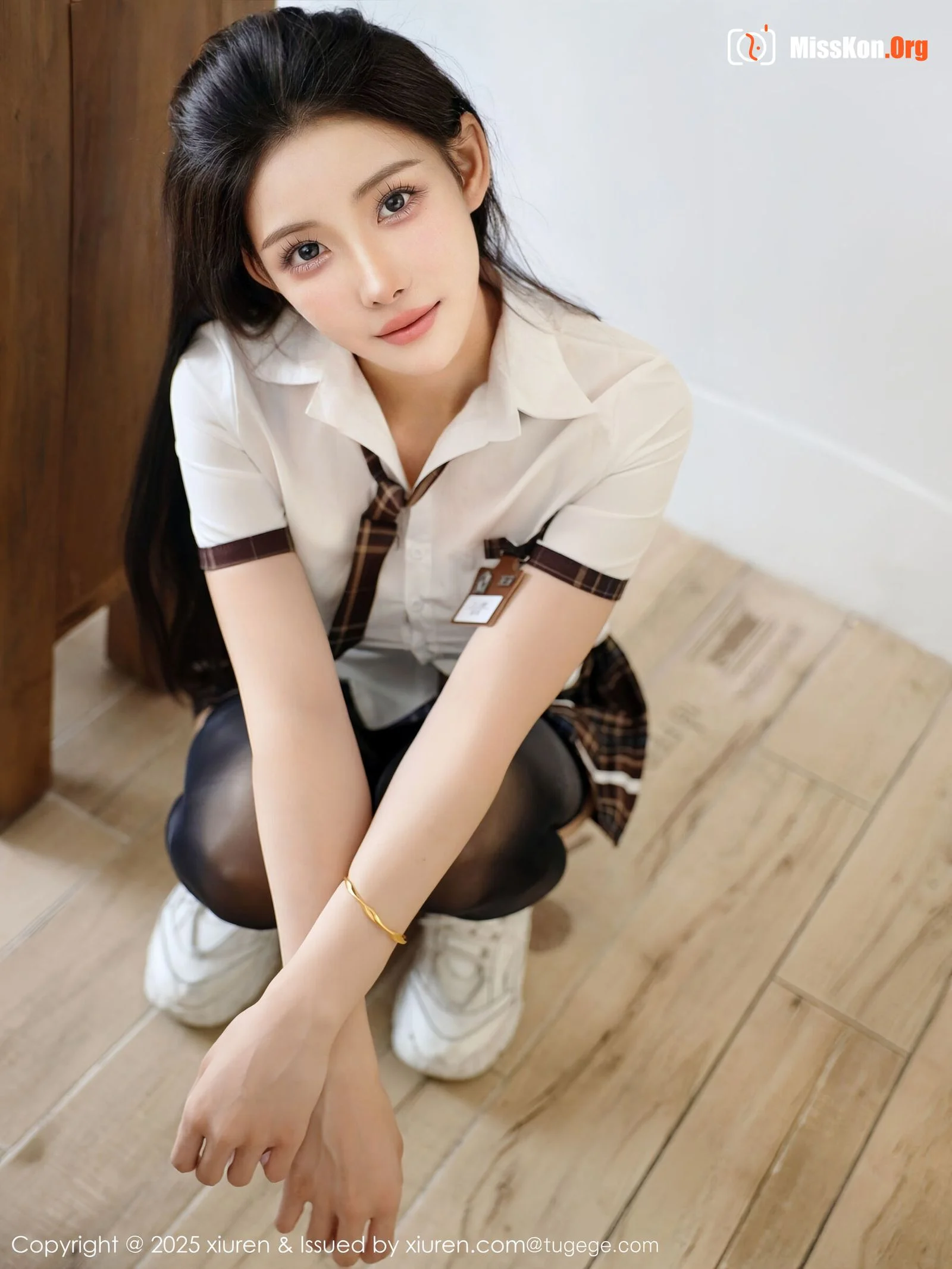 Li Shuanger - Photo 29