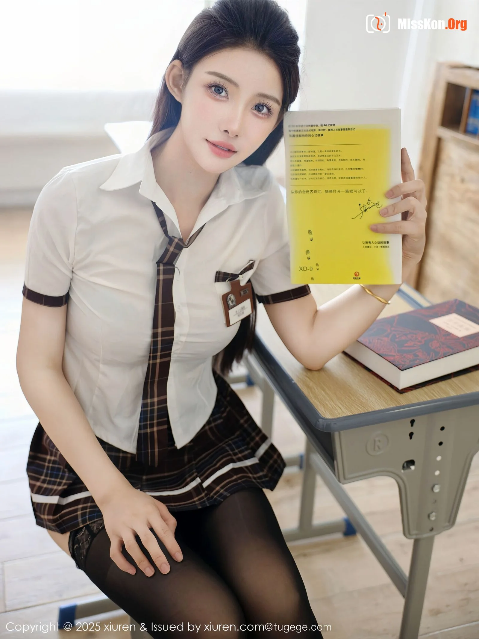 Li Shuanger - Photo 7