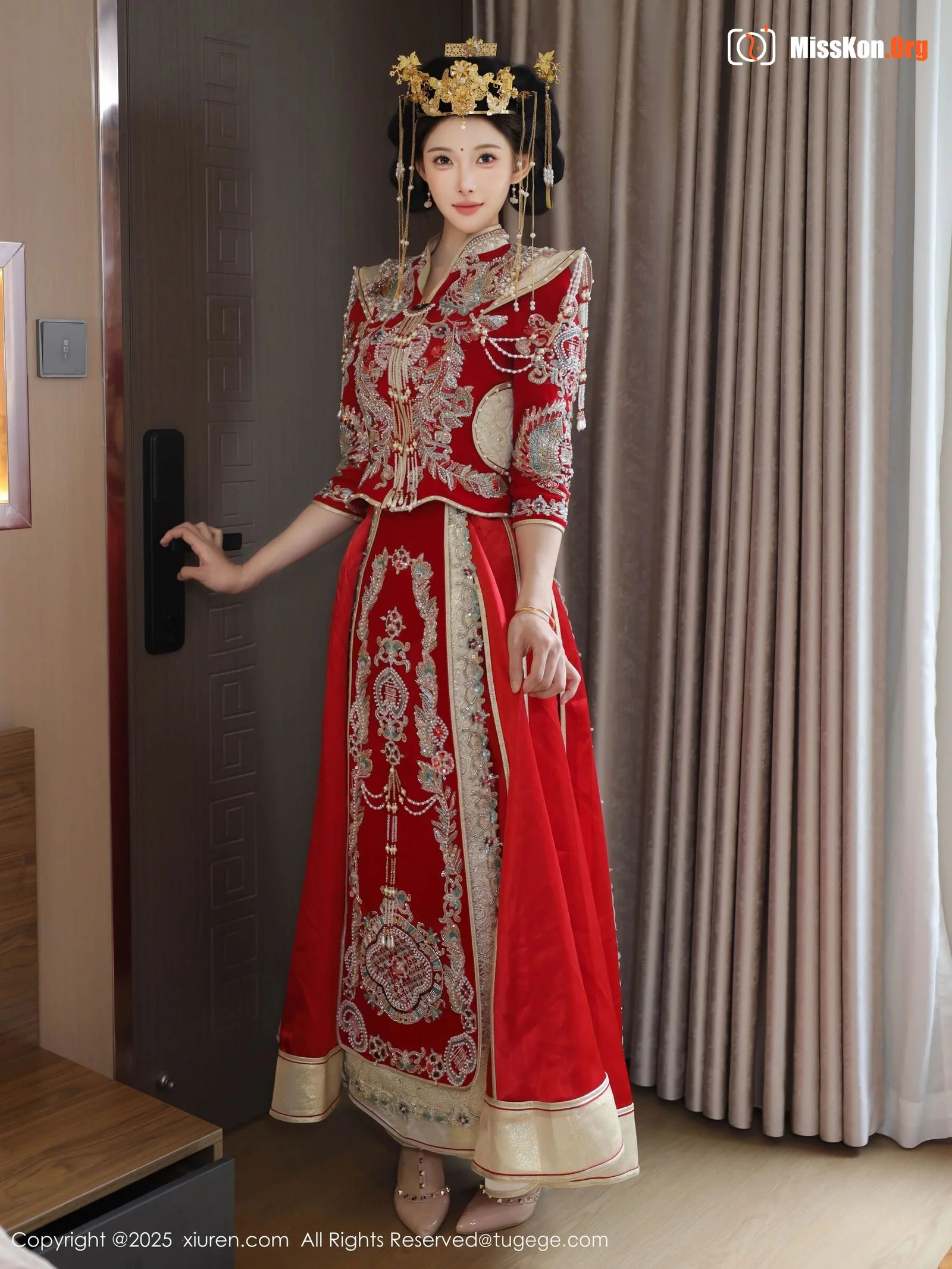 Li Shuanger - Photo 13