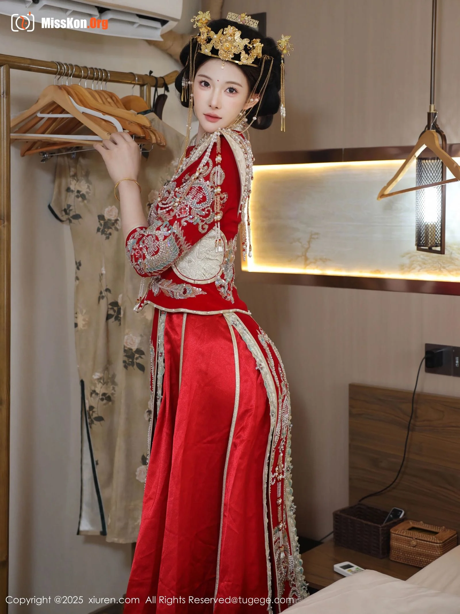 Li Shuanger - Photo 20