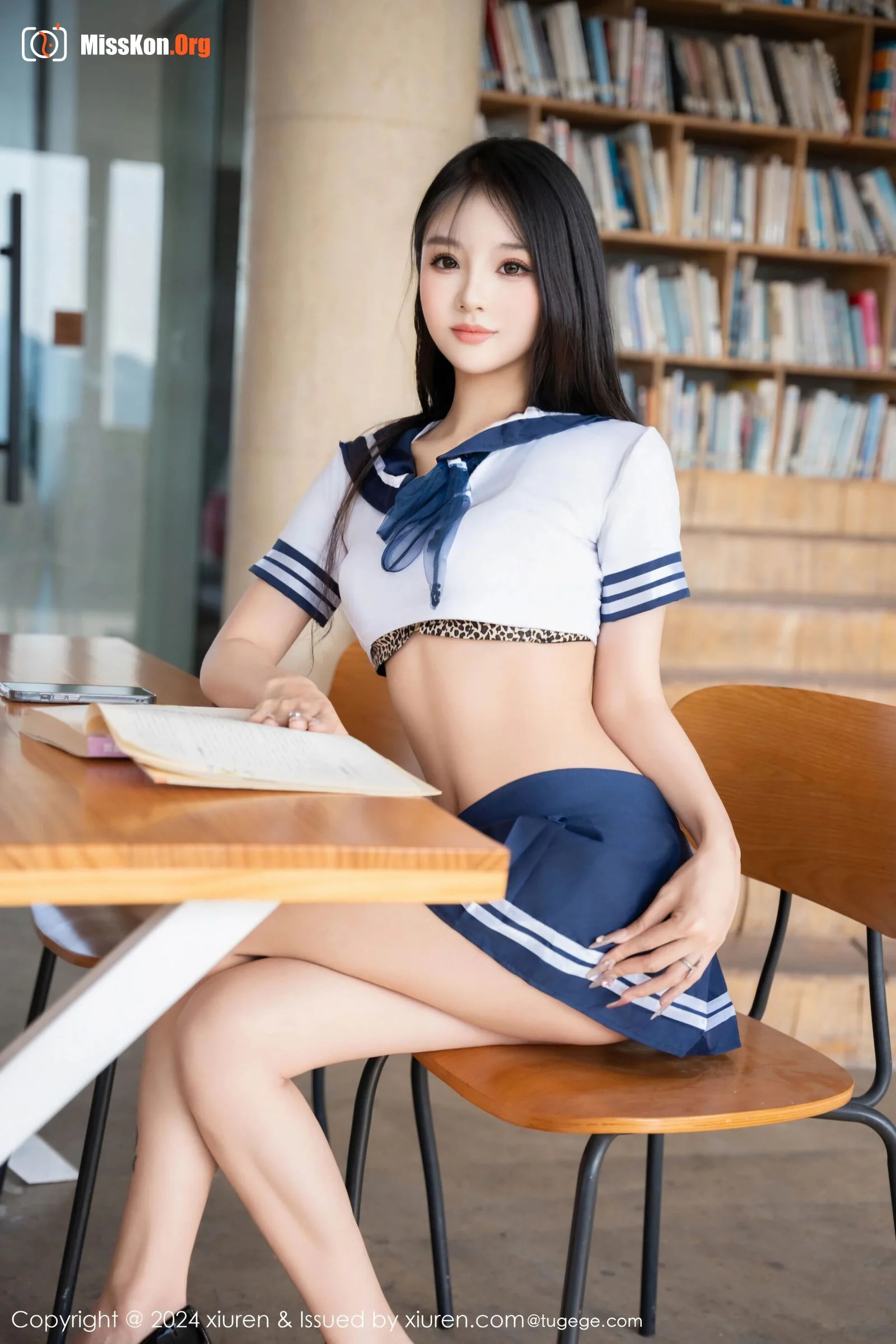 Li Yan - Photo 17
