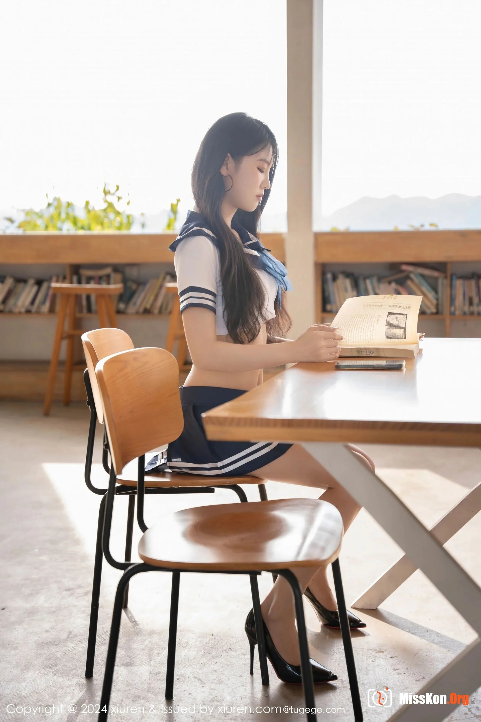 Li Yan - Photo 9