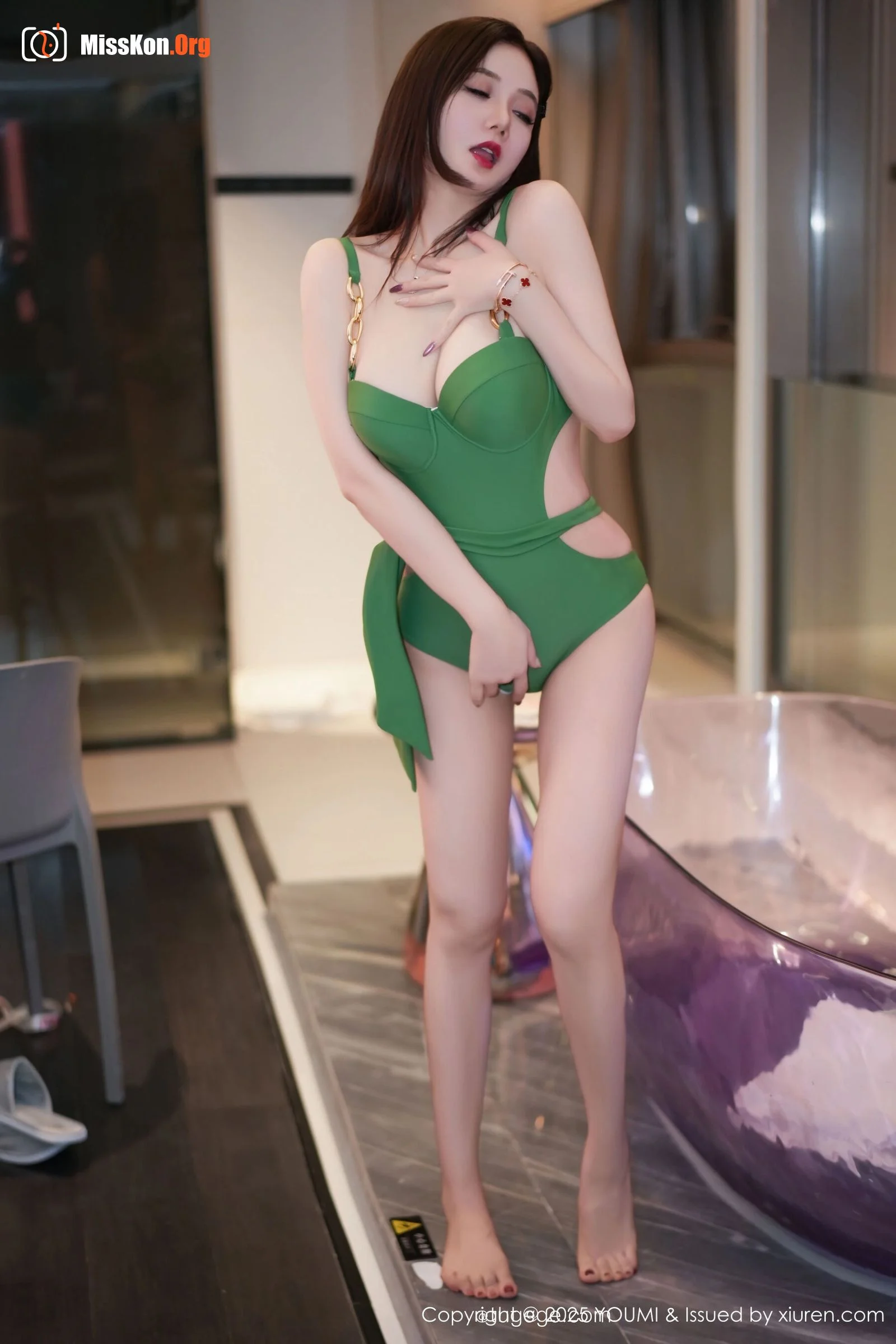 Li Yanxi - Photo 5