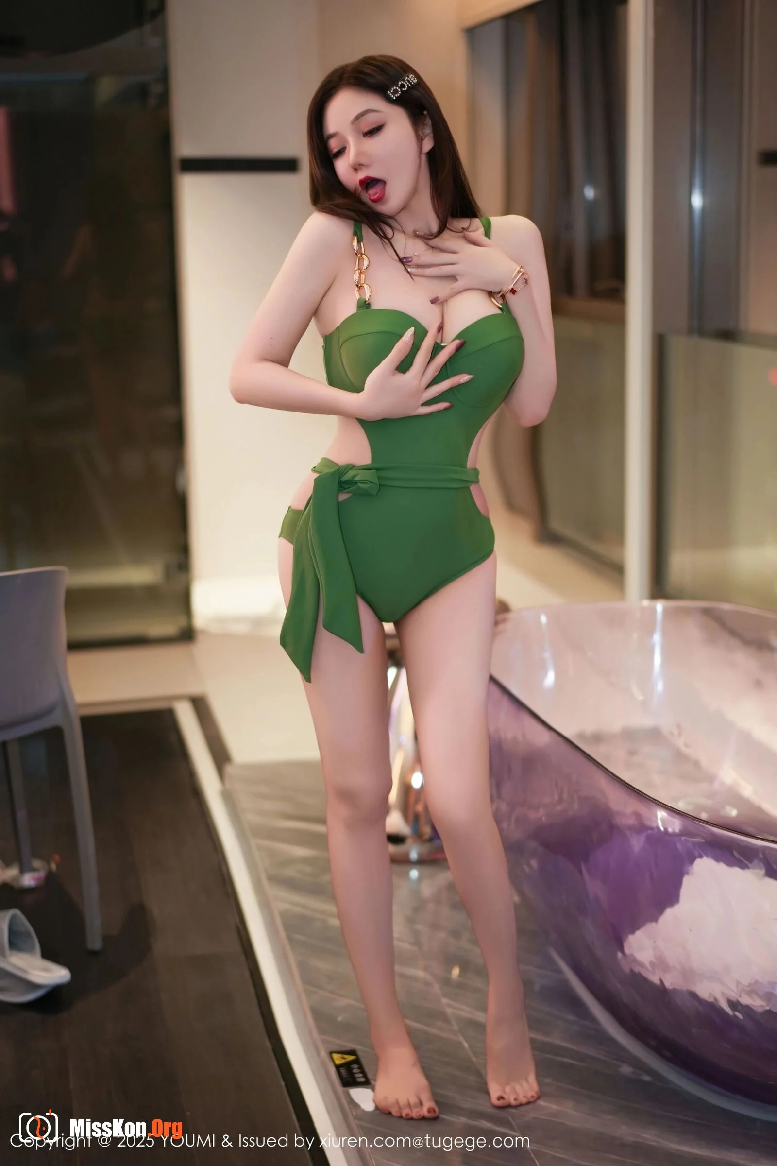 Li Yanxi - Photo 6