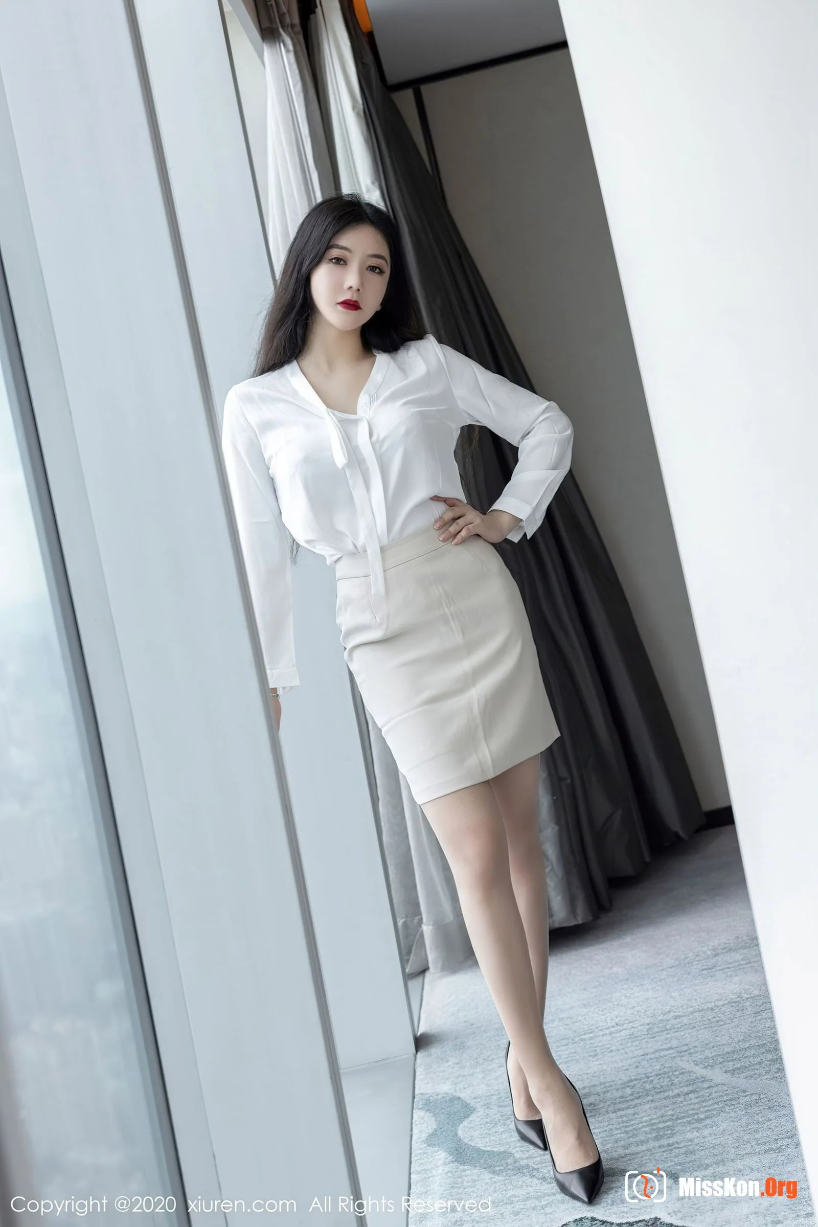 Li Yanxi - Photo 6