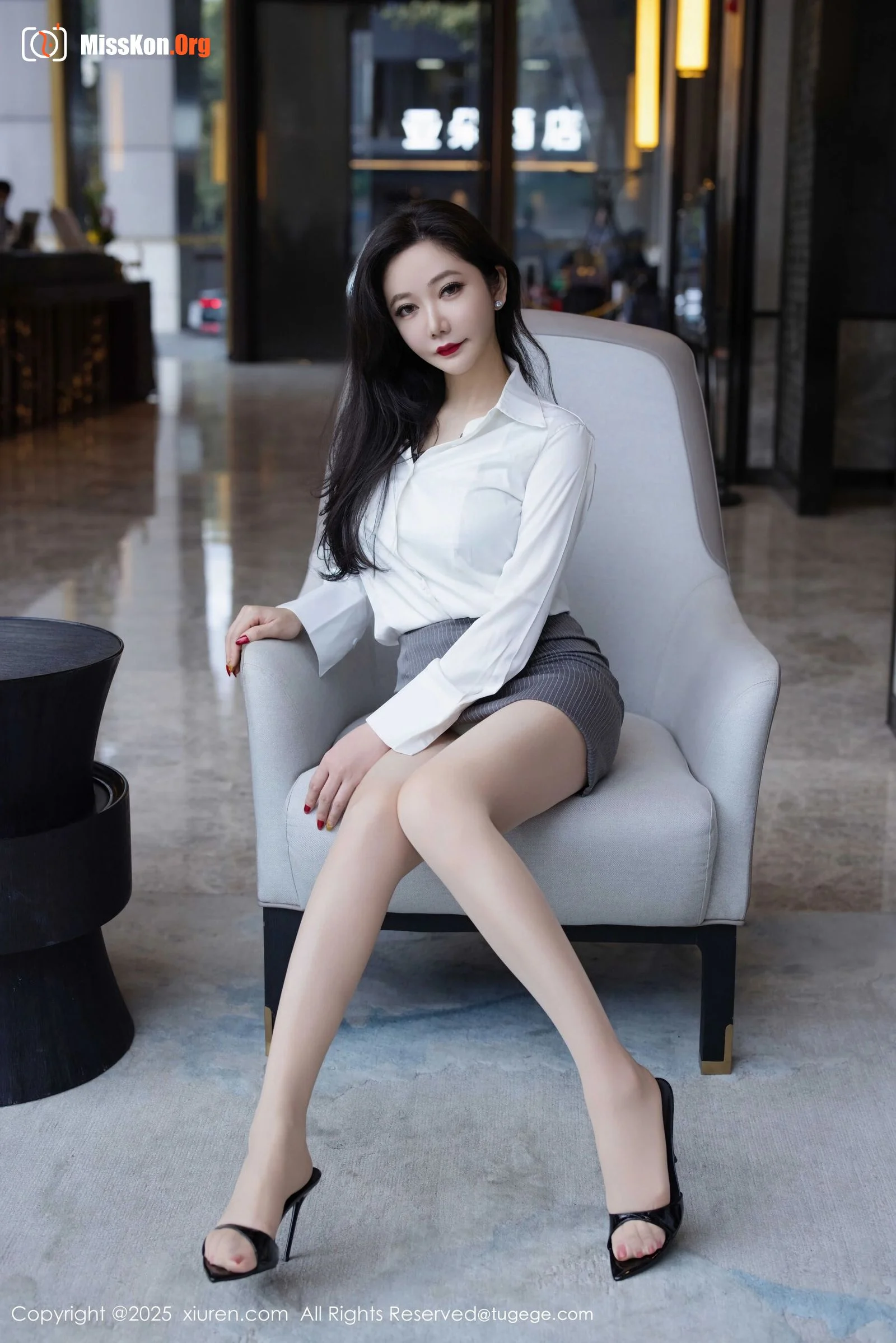 Li Yanxi - Photo 8