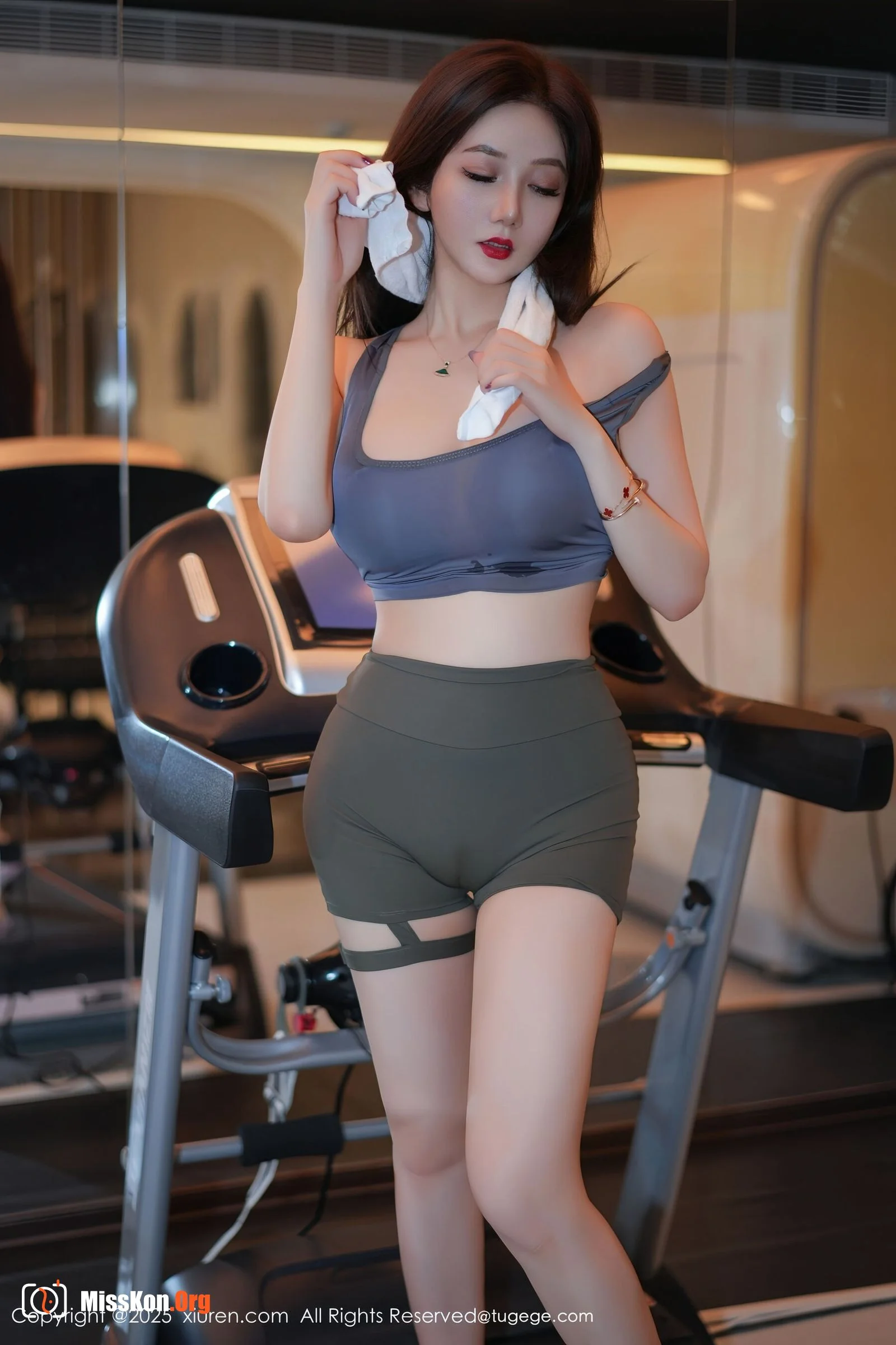 Li Yanxi - Photo 24