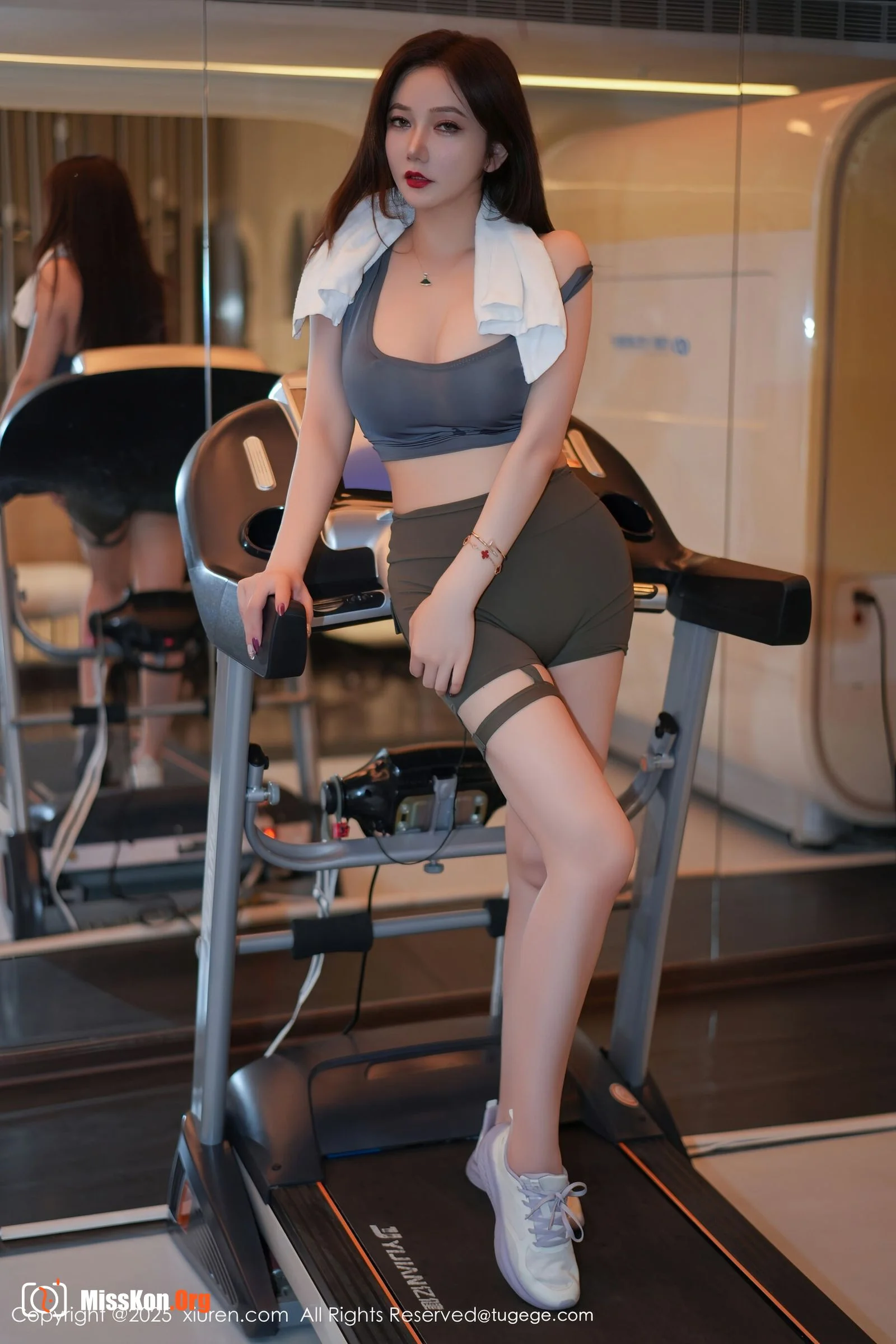 Li Yanxi - Photo 25