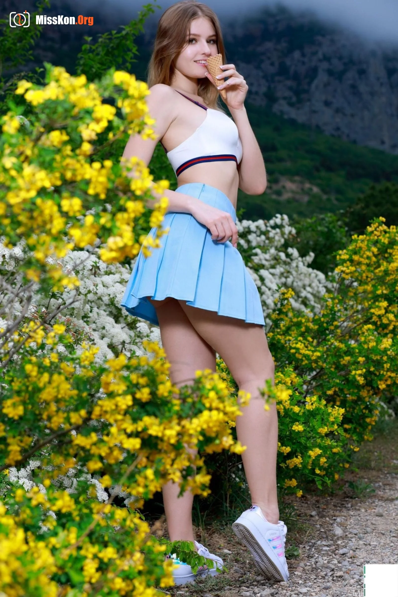 Libby - Photo 104