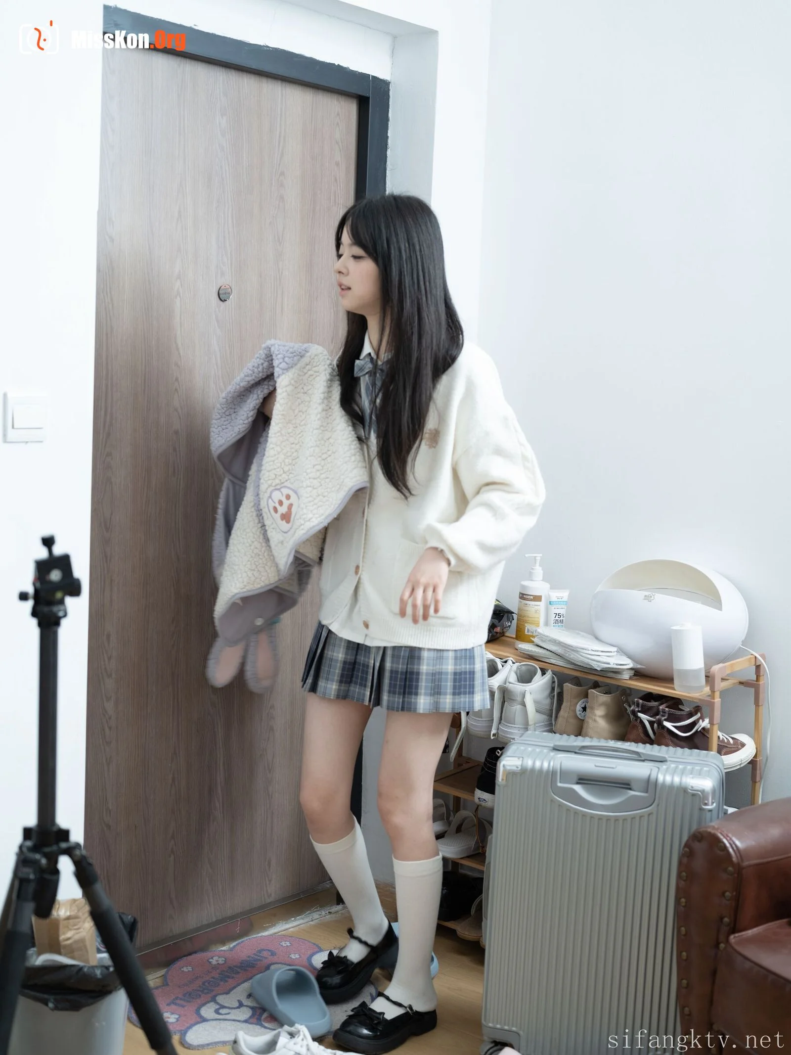Lin Shuci: Maid bondage - Photo 15
