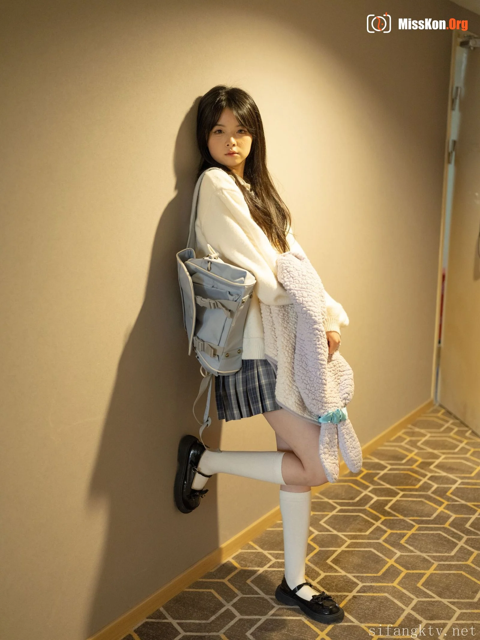 Lin Shuci: Maid bondage - Photo 8
