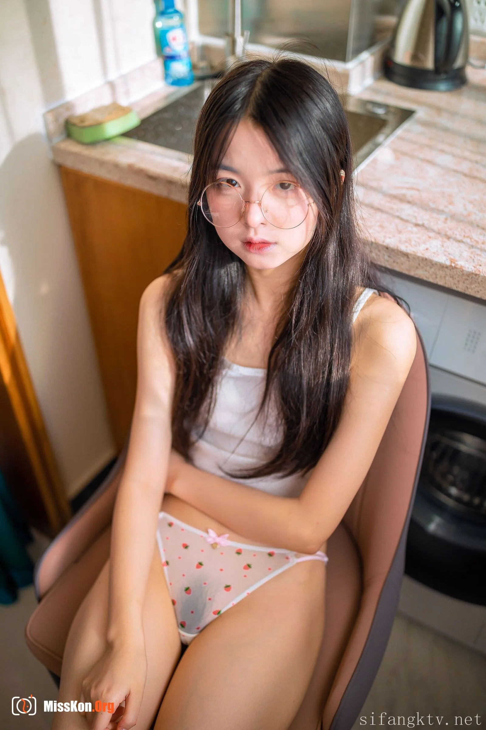 Lin Shuci: Transparent underwear - Photo 17