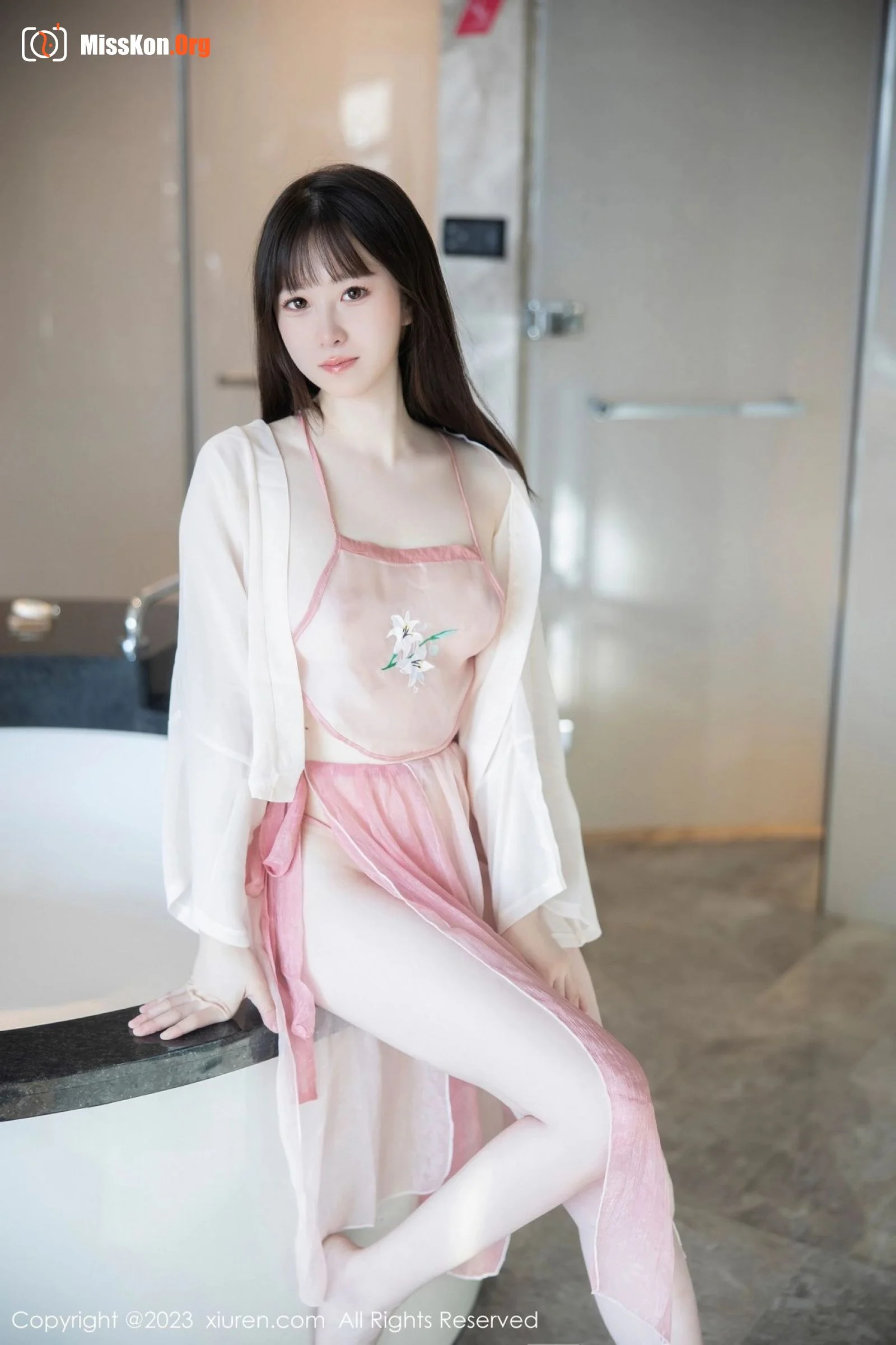 Lin Youyou - Photo 11