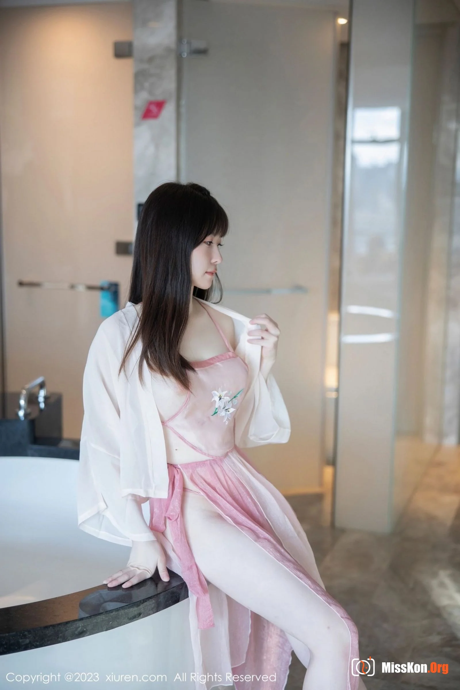 Lin Youyou - Photo 4