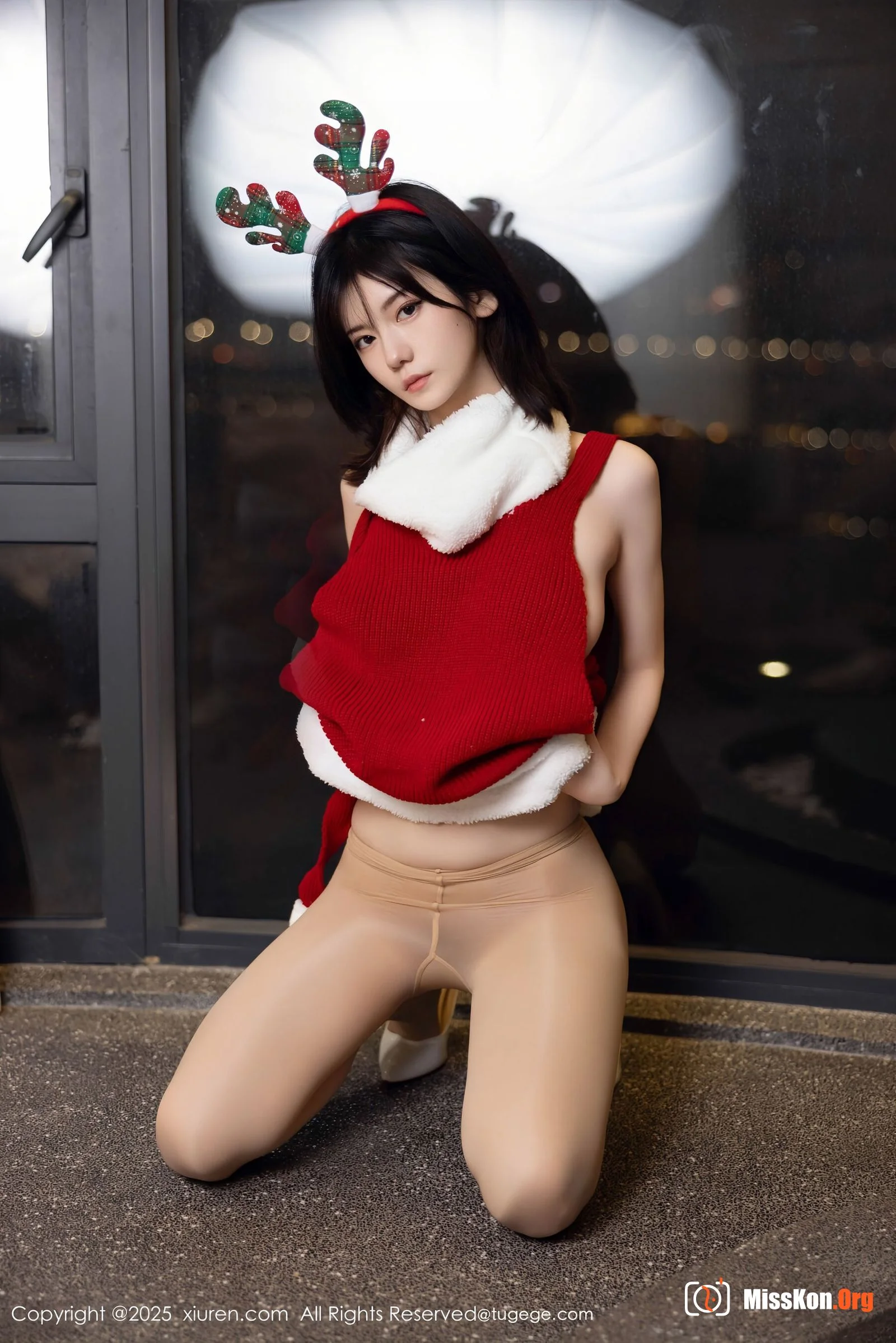 Ling Qiqi - Photo 20