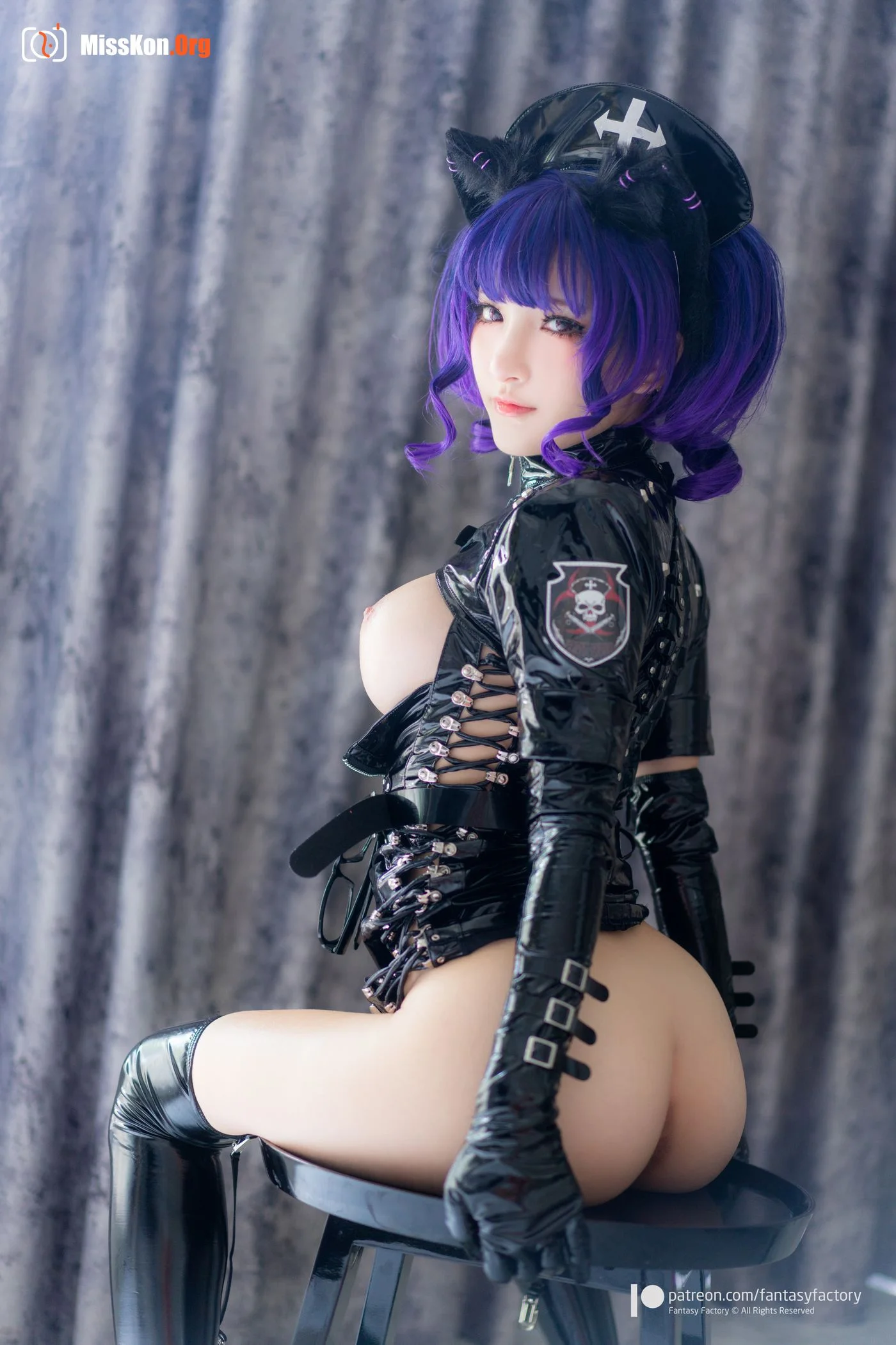 Little Ding: Black Cat Nurse - Photo 11