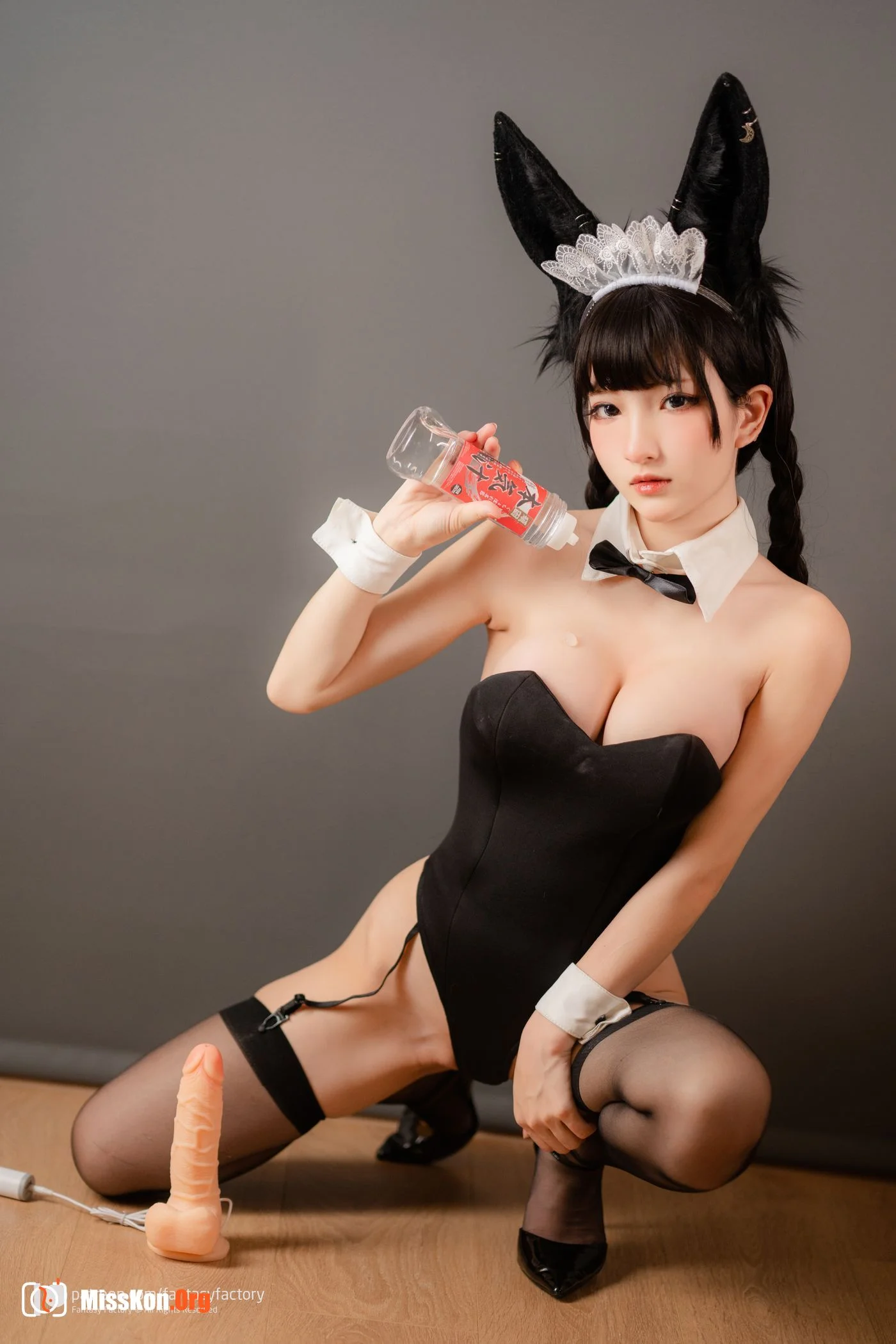 Little Ding: Bunny girl Maid - Photo 19
