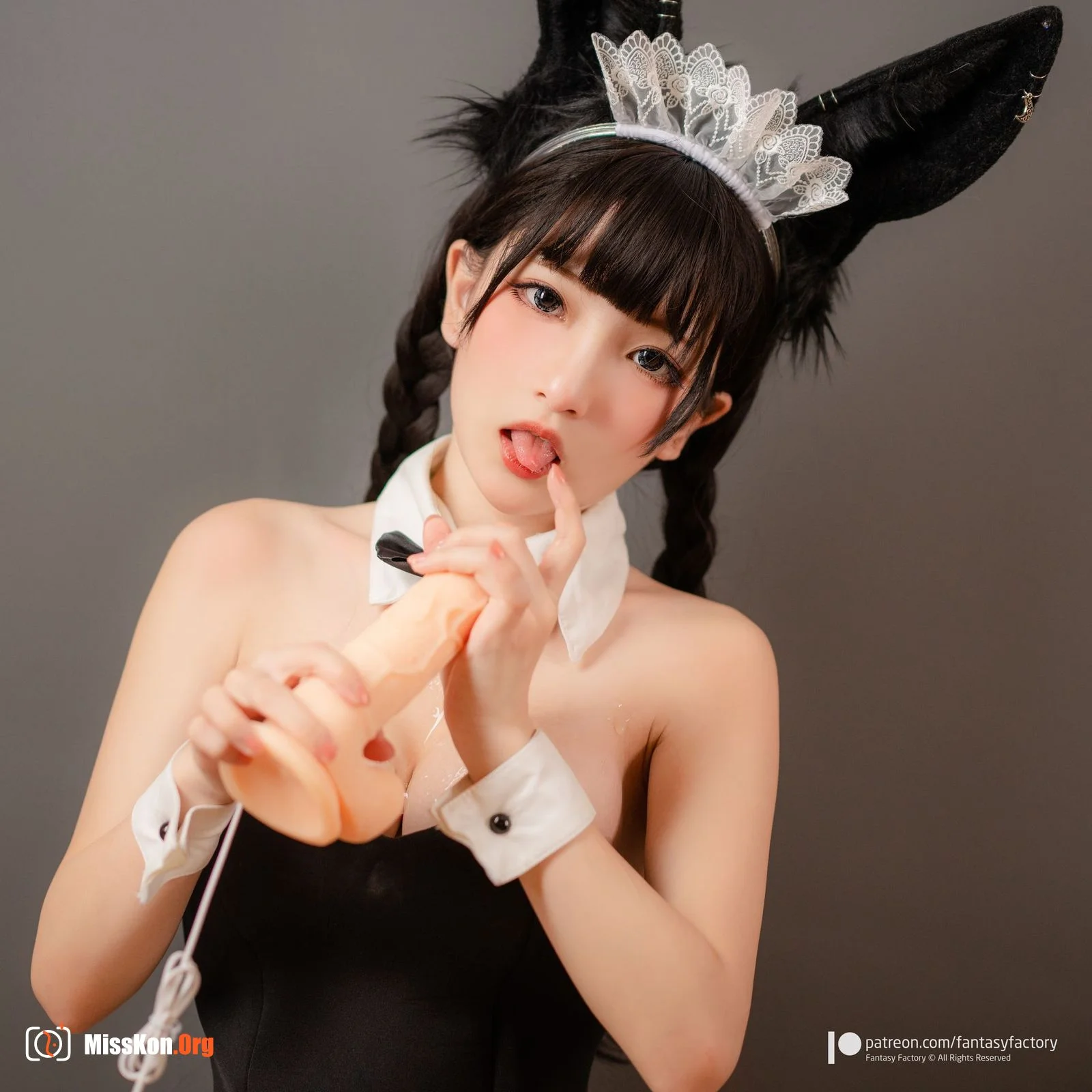 Little Ding: Bunny girl Maid - Photo 6