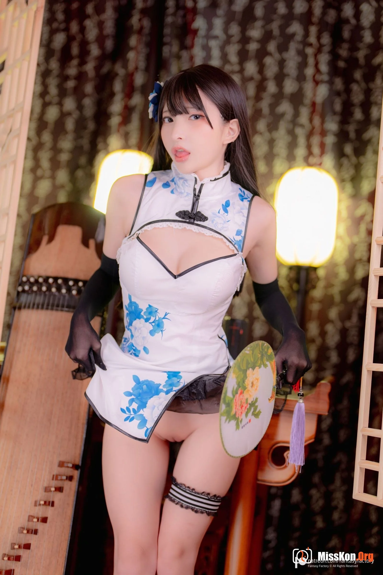Little Ding: Cheongsam Small Vase - Photo 10