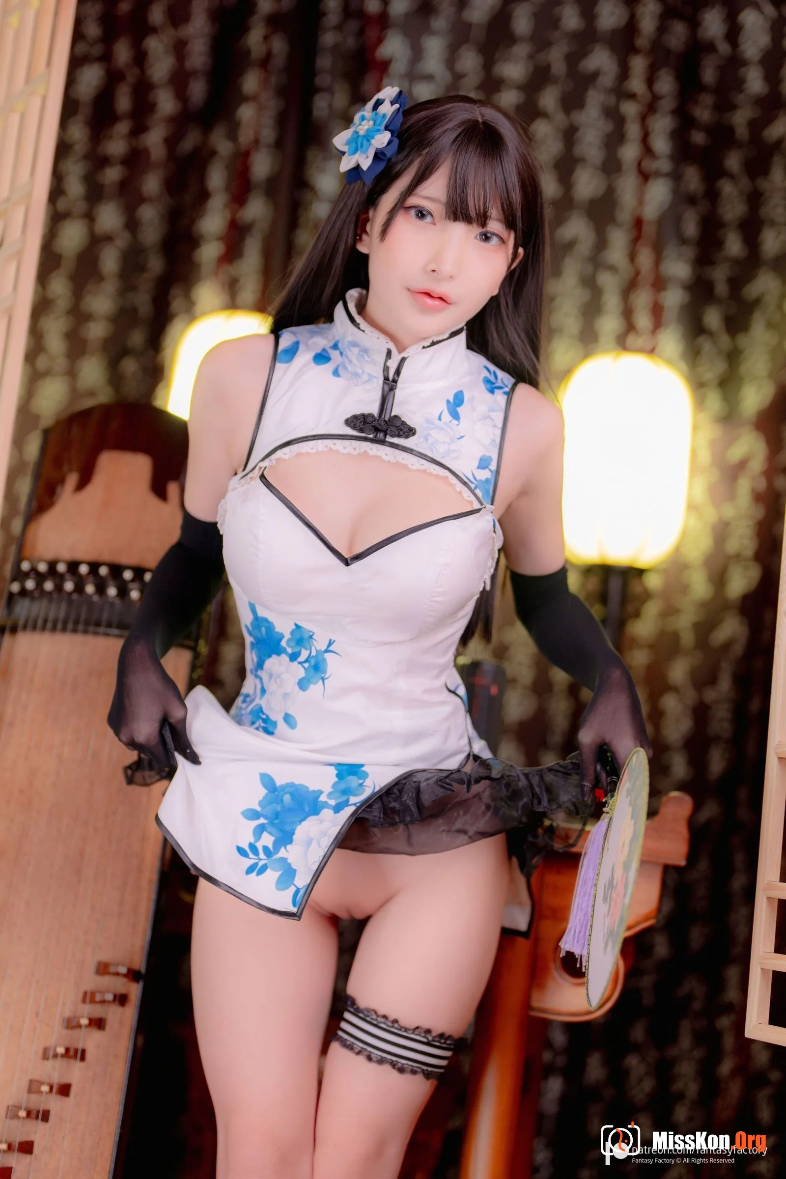 Little Ding: Cheongsam Small Vase - Photo 9