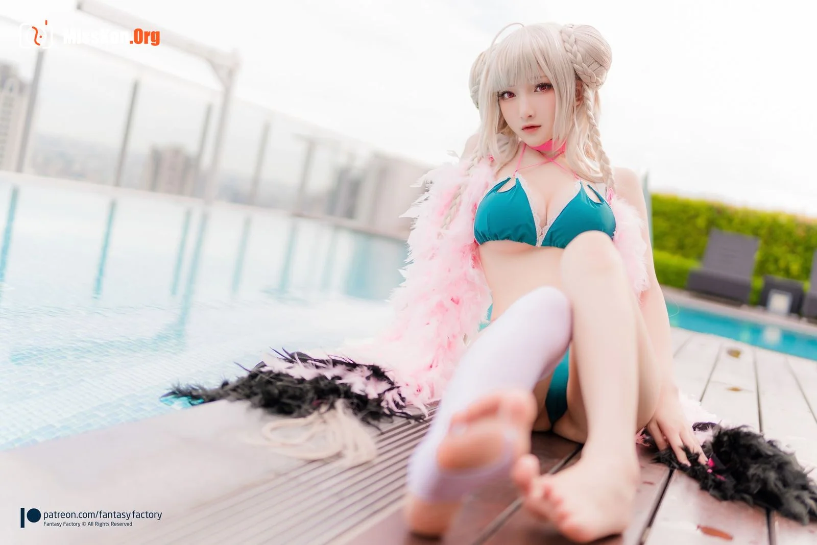 Little Ding: Formidable  swimsuit - Photo 4