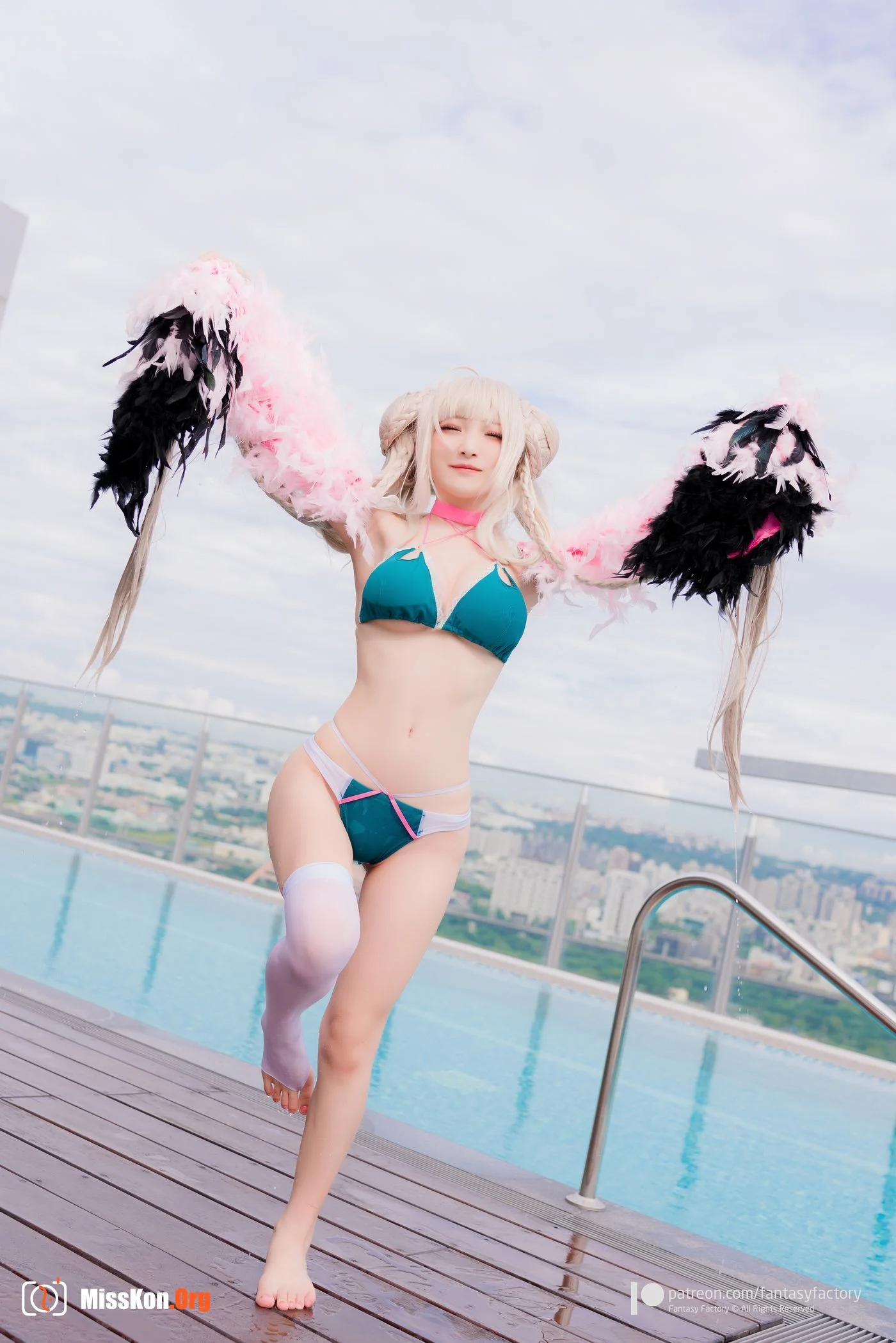 Little Ding: Formidable  swimsuit - Photo 9